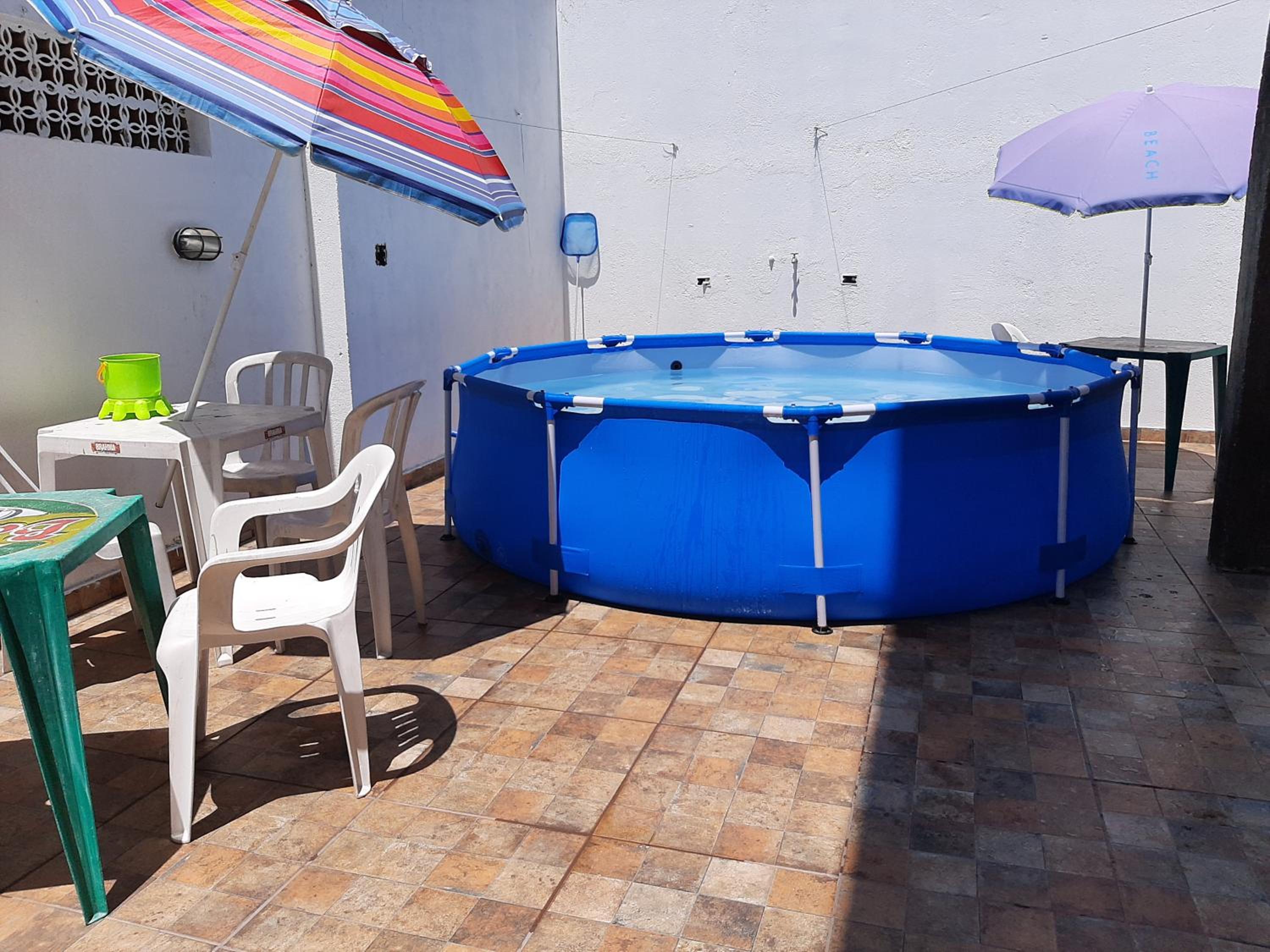 Linda Casa, 3 quartos, acomoda 10 pessoas, há 1,5 km da praia da Enseada