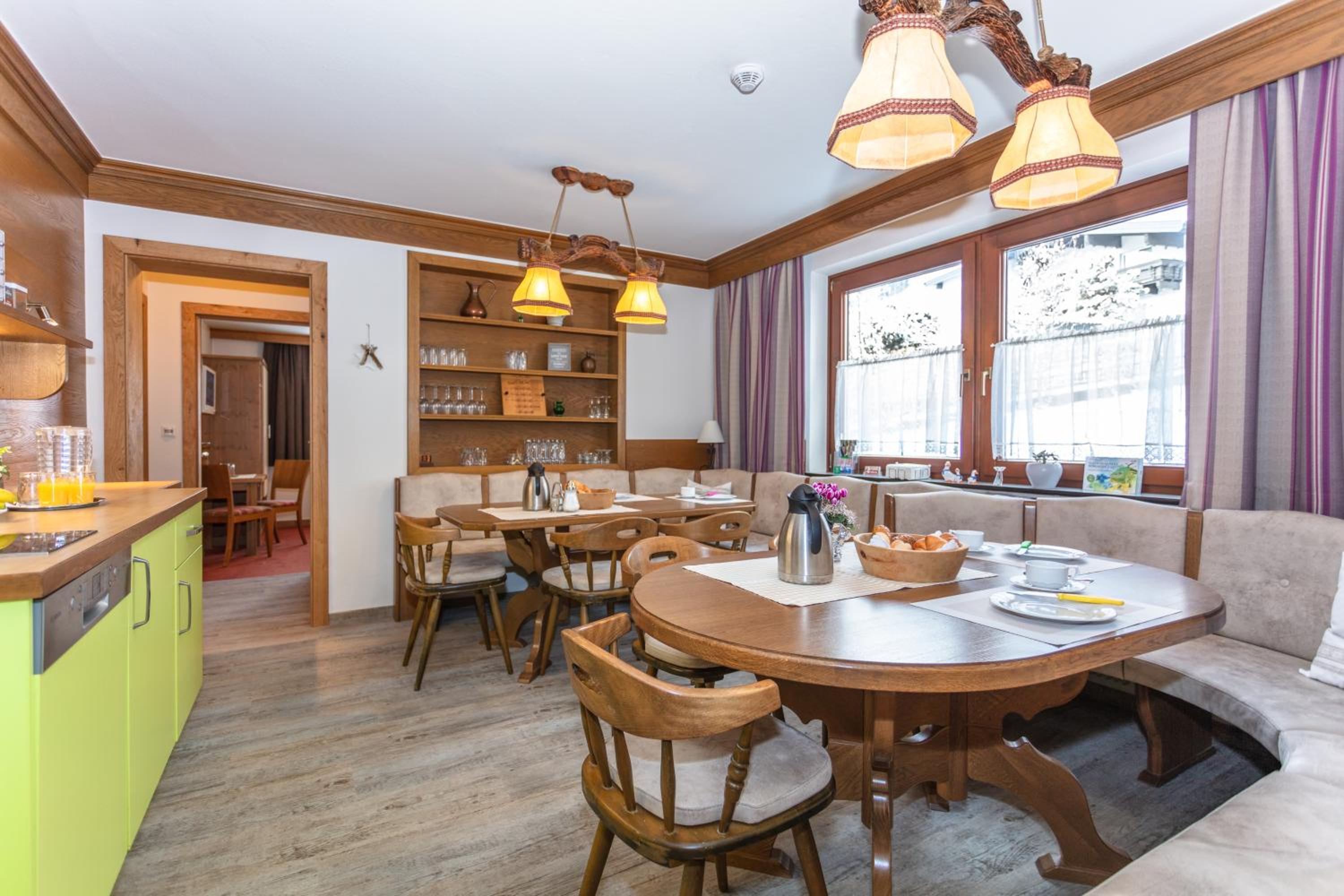 Hölzl Bed & Breakfast