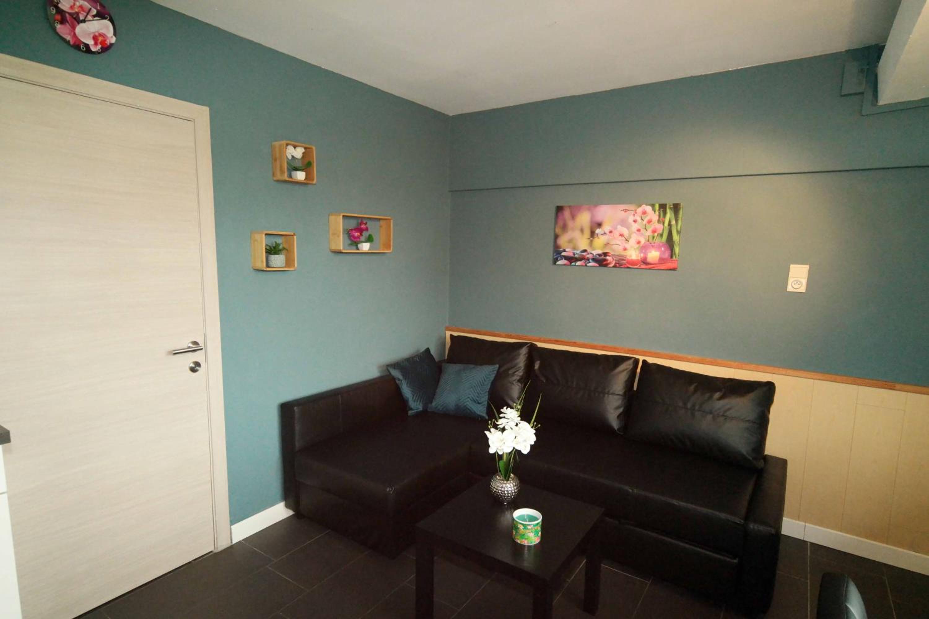 Photo 8