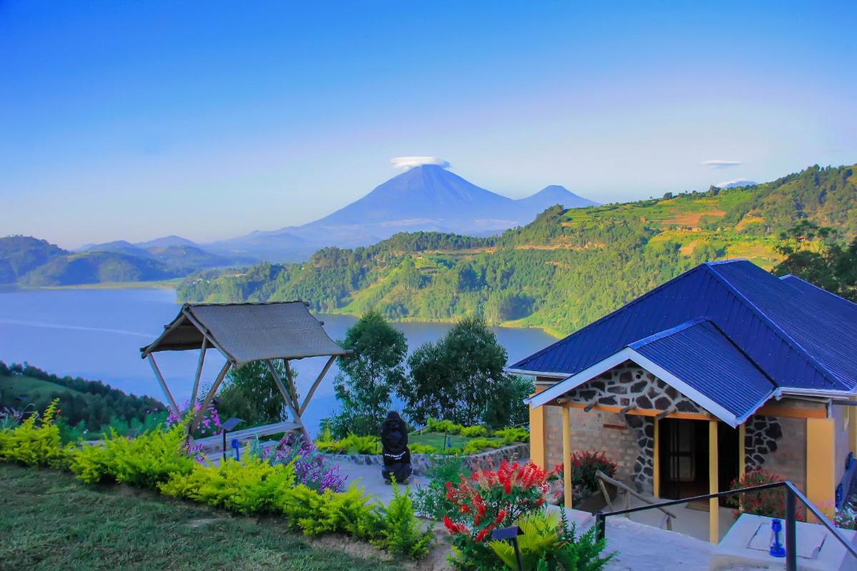 Lake Mulehe Gorilla Lodge view 2