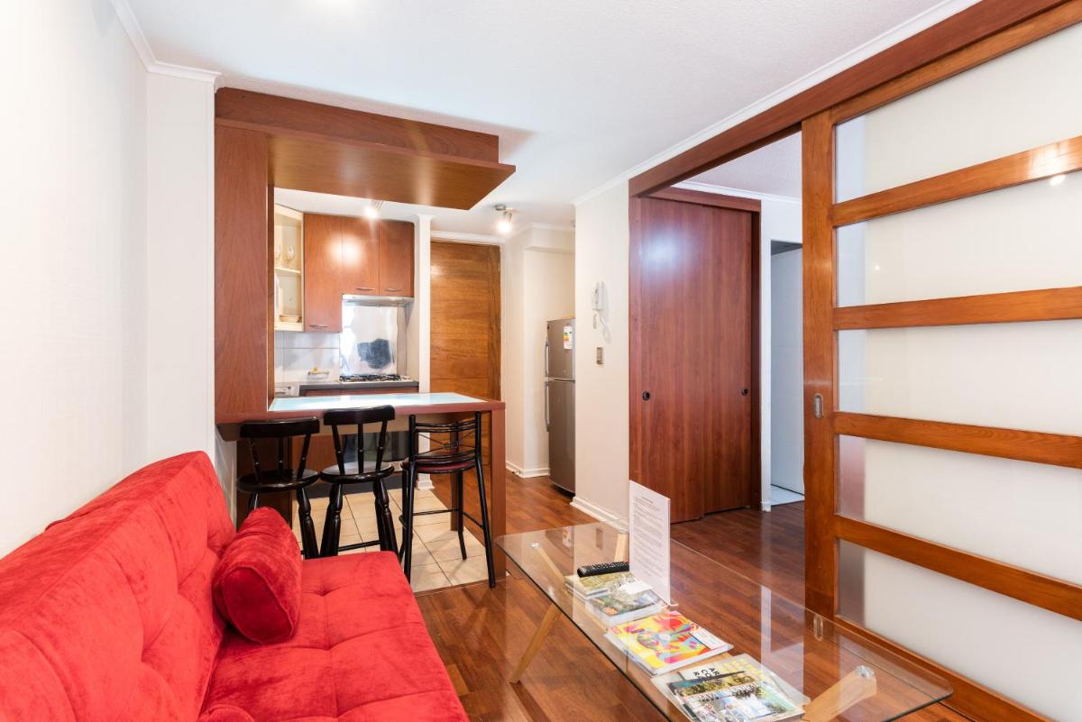 Urban Burgundy - 1BR, Metro, Wifi, TV