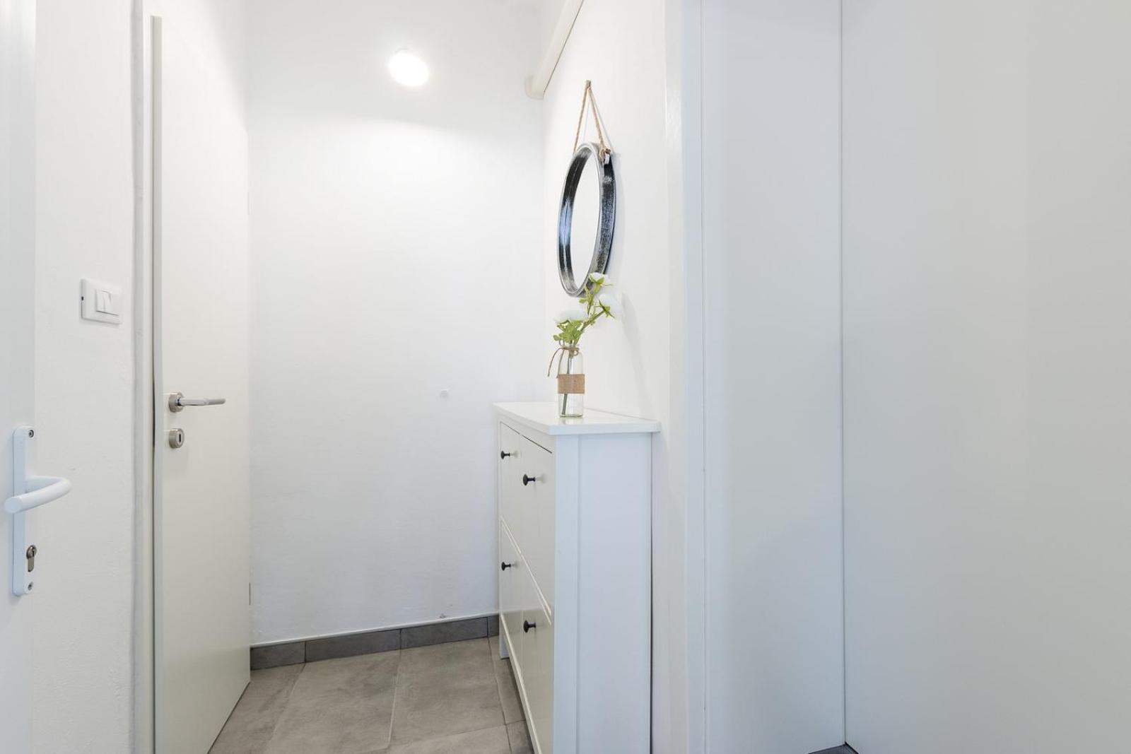 Holiday apartment near the beach view 4
