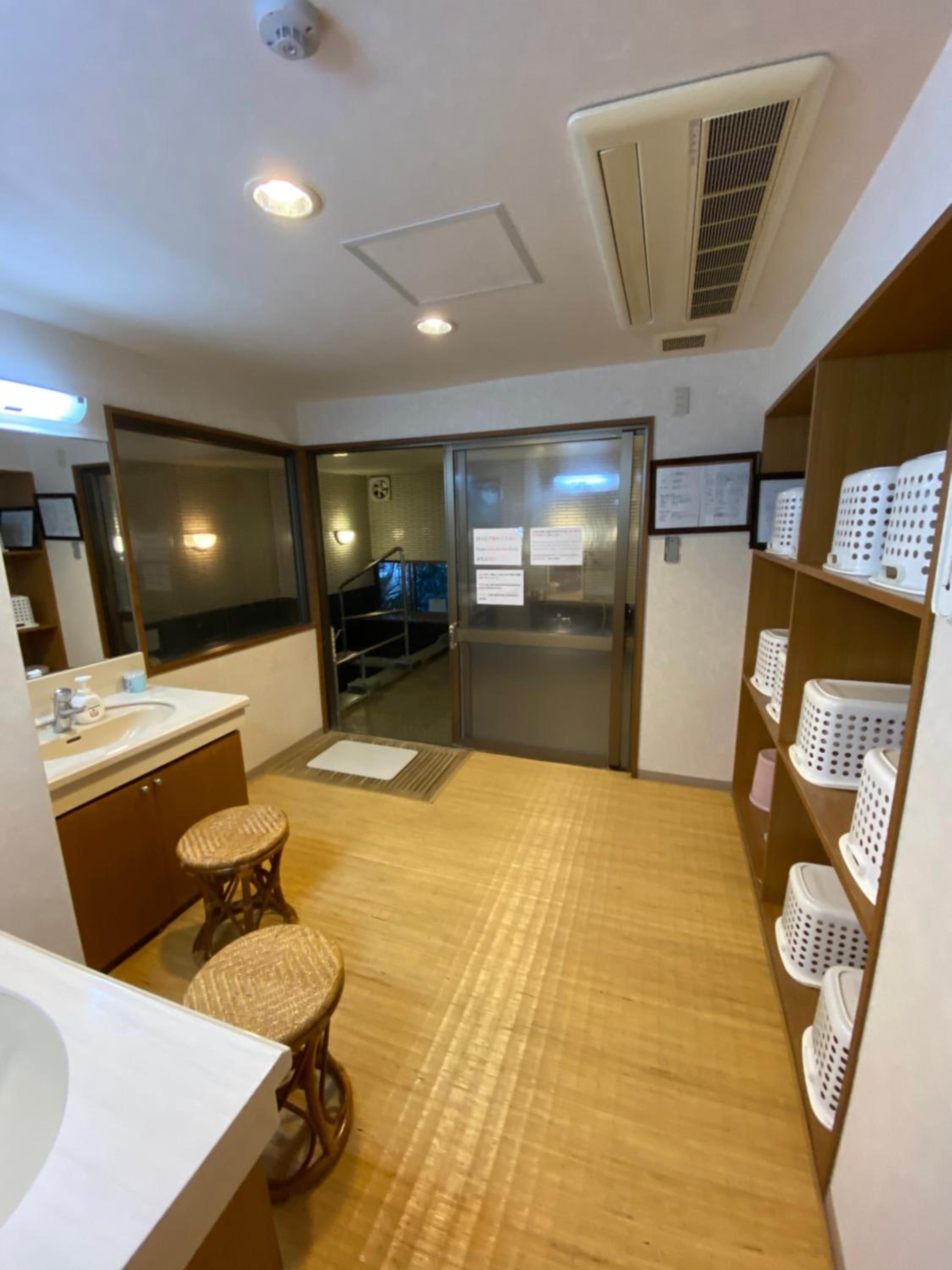 Atami Onsen Guest House Megumi 5 minutes walk from Atami Station