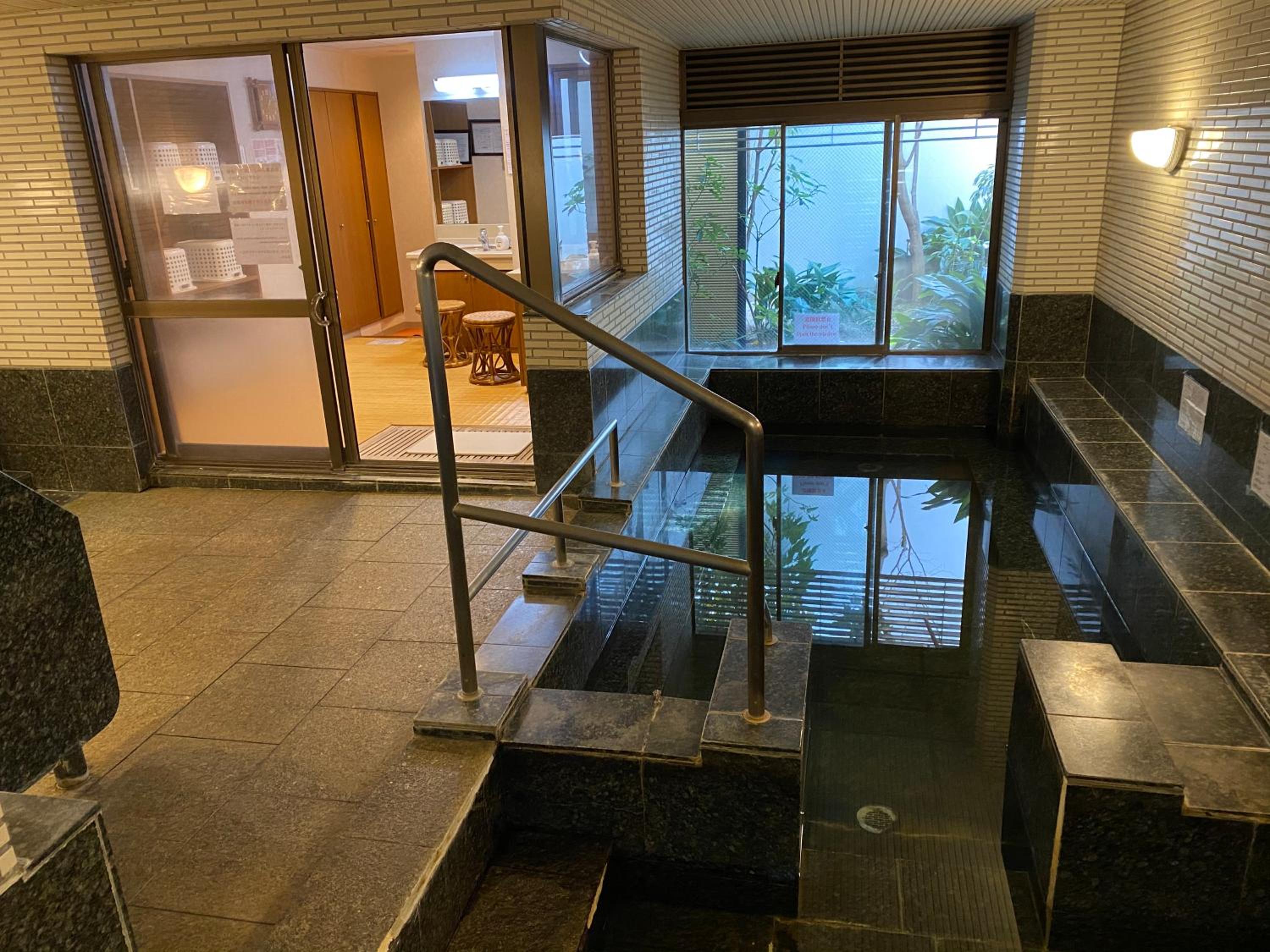 Atami Onsen Guest House Megumi 5 minutes walk from Atami Station