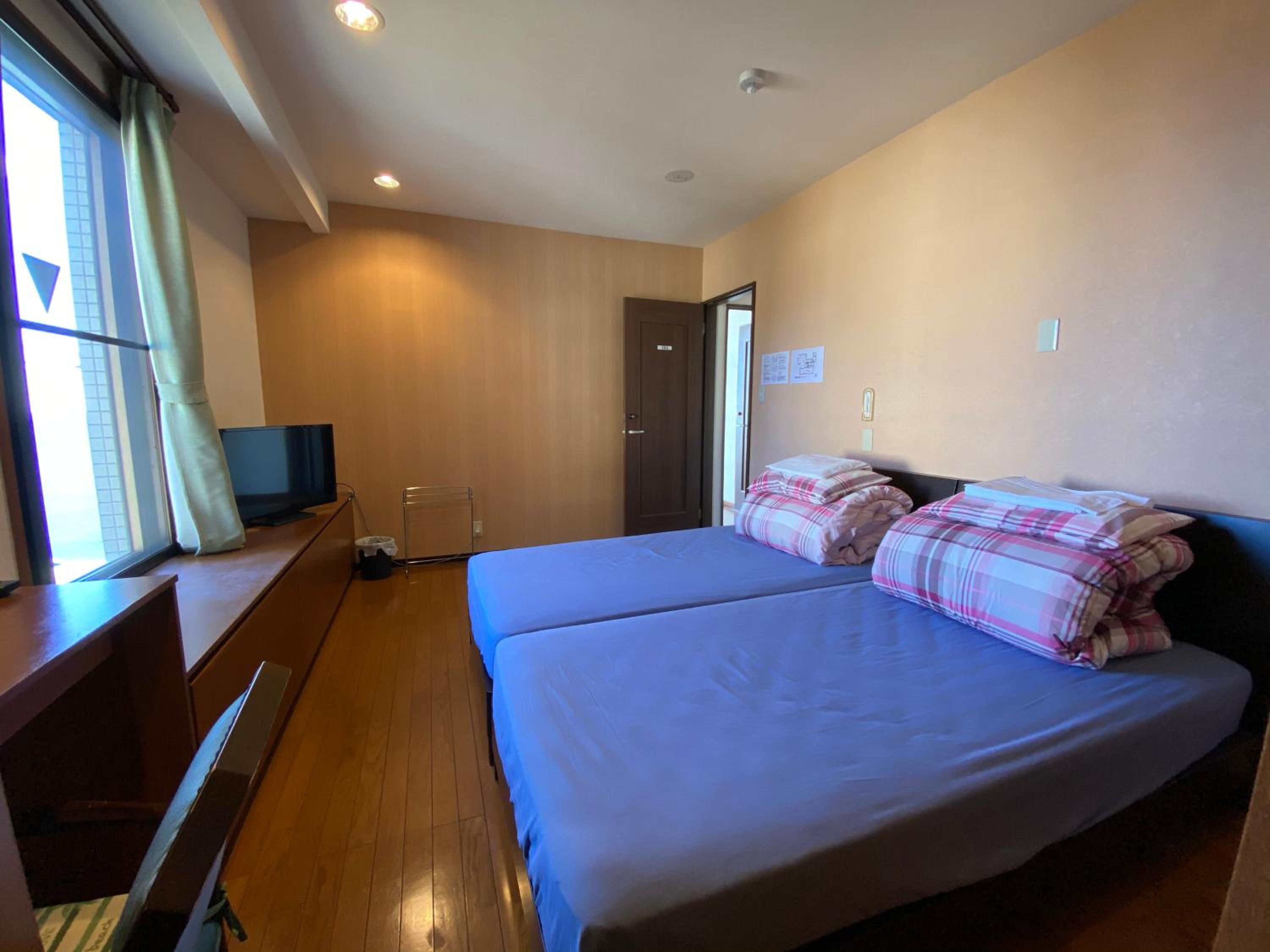 Atami Onsen Guest House Megumi 5 minutes walk from Atami Station