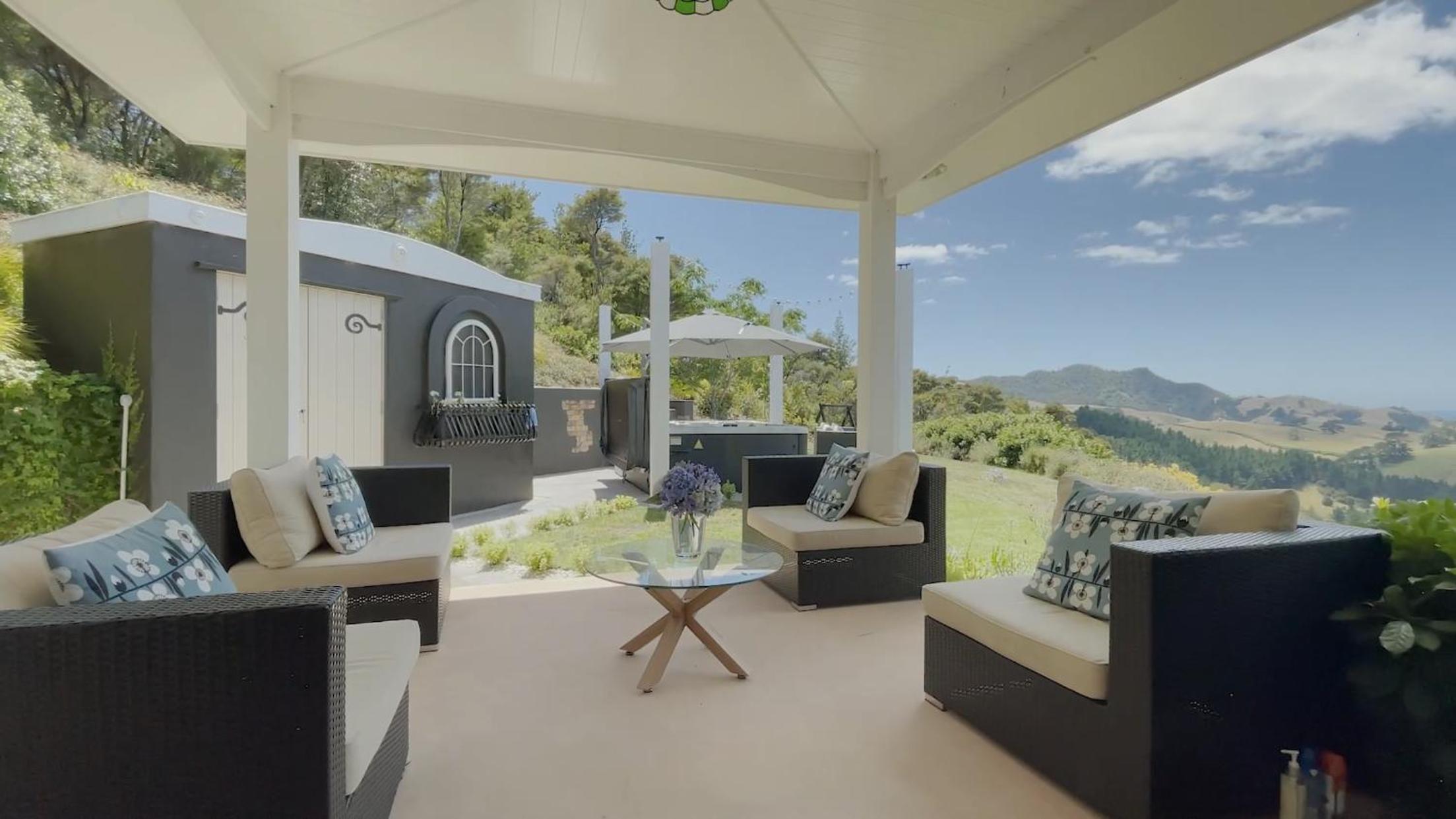 Bayview Valley Lodge Bed & Breakfast