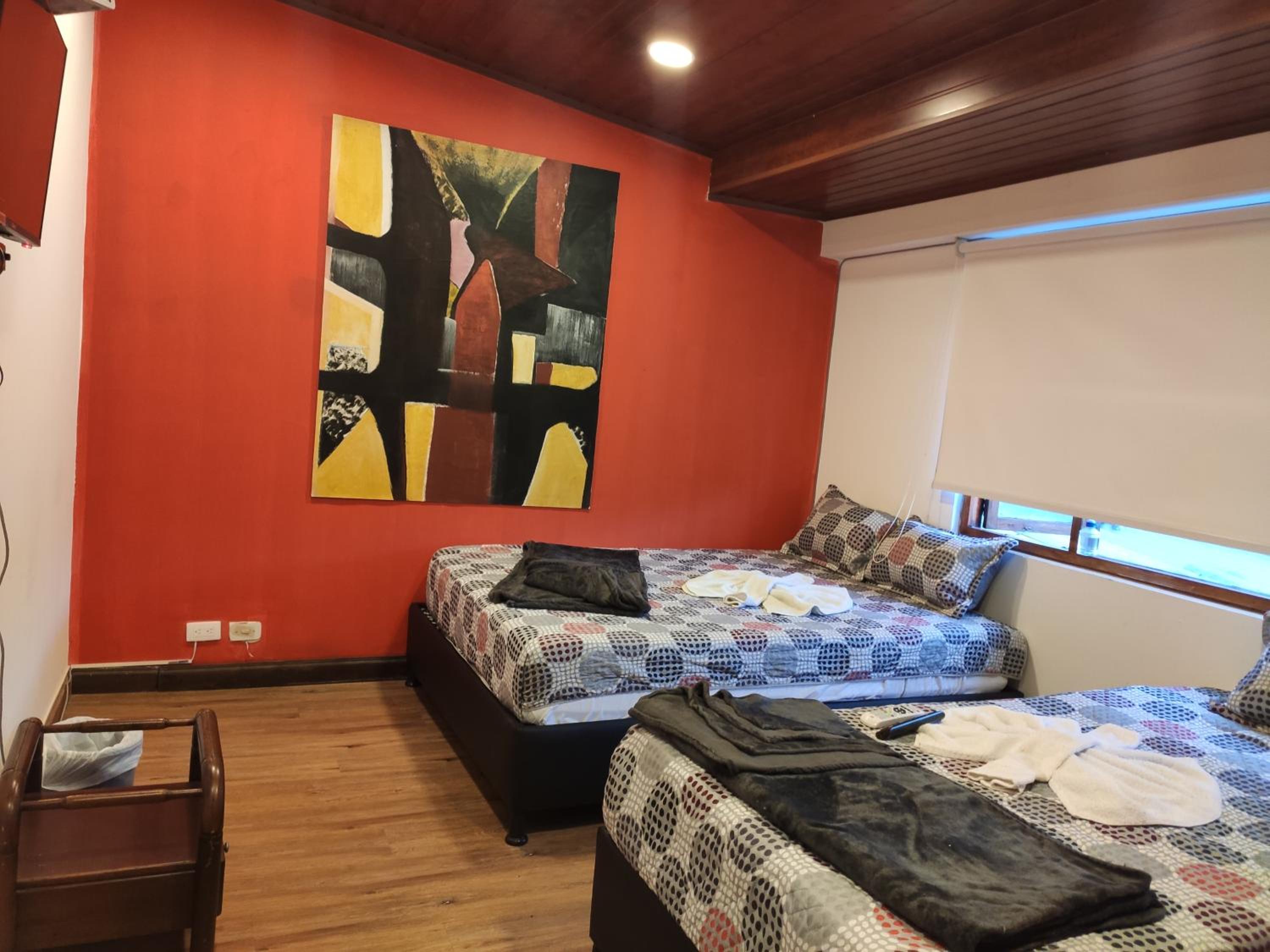 acogedor Hostal usaquen la parada del tren