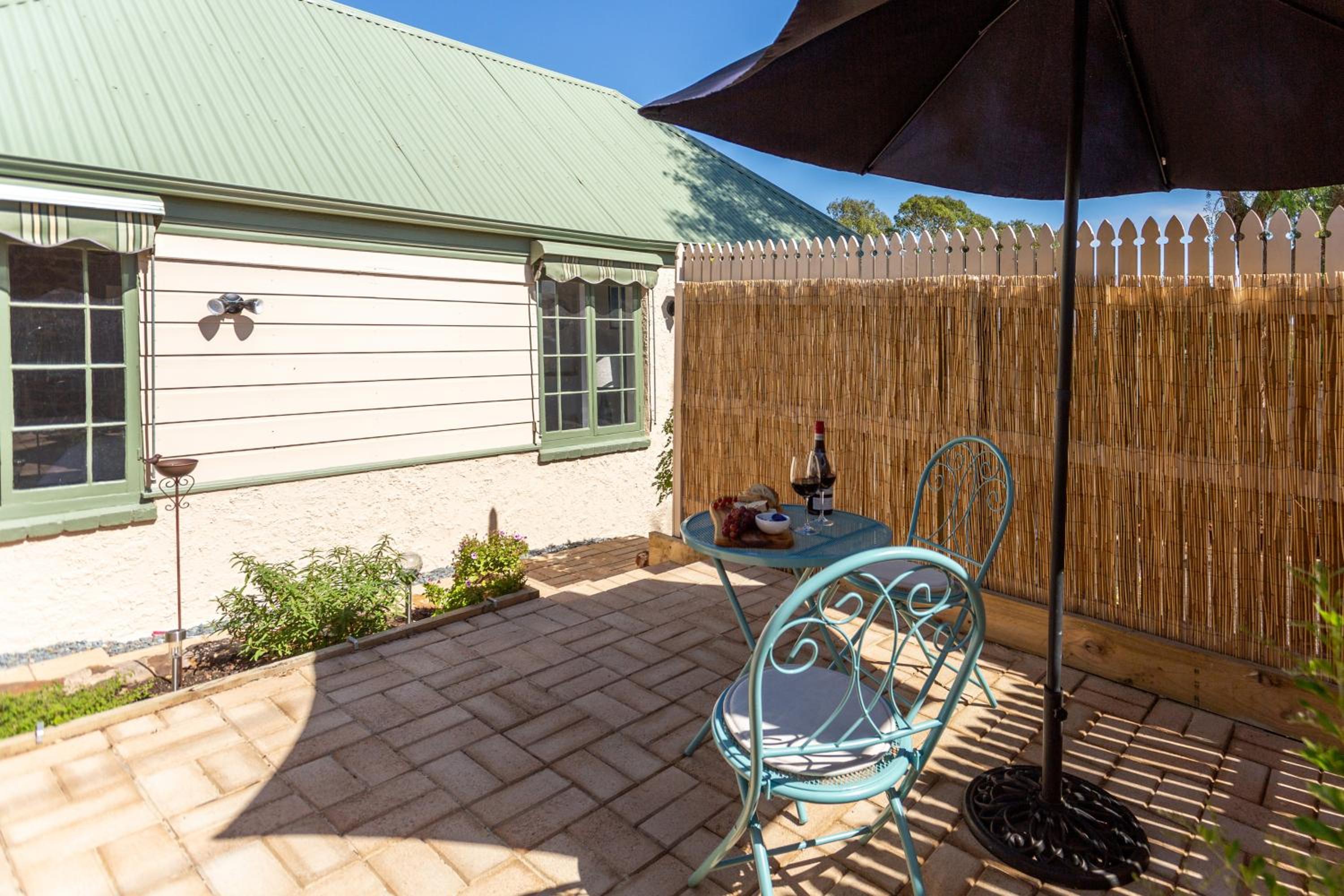 Settlers Cottage