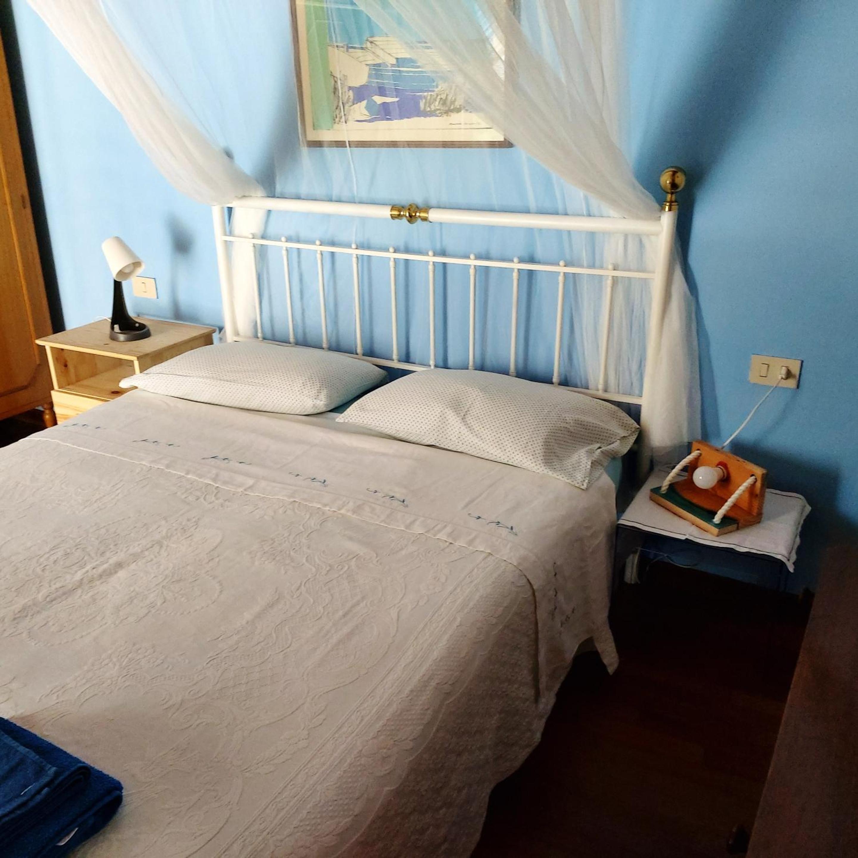 Charming house in Marina di Ravenna with fenced garden view 2