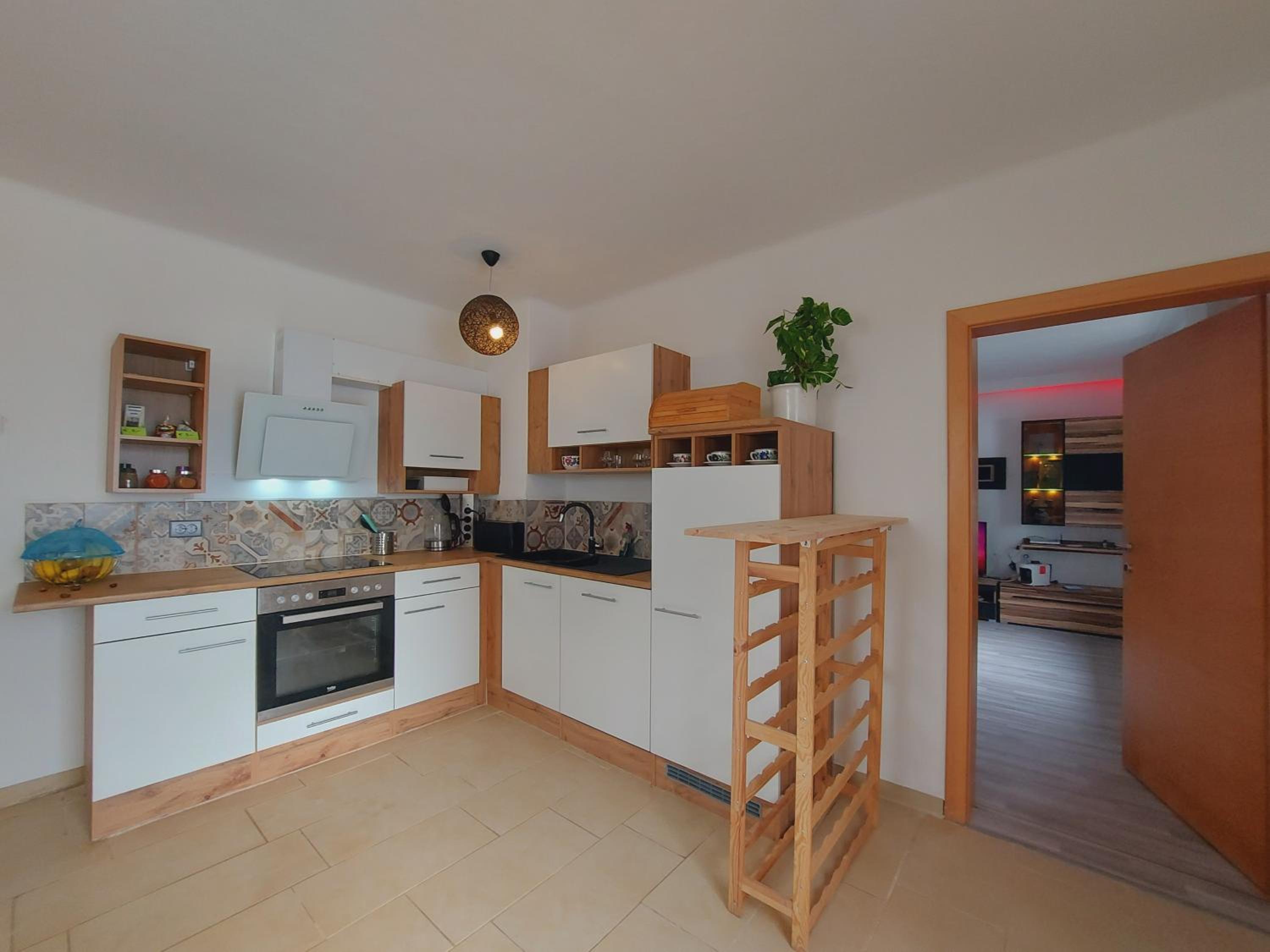 HAUS SONBERG mit Garten, Pool, Fasssauna, semi detached house with garden