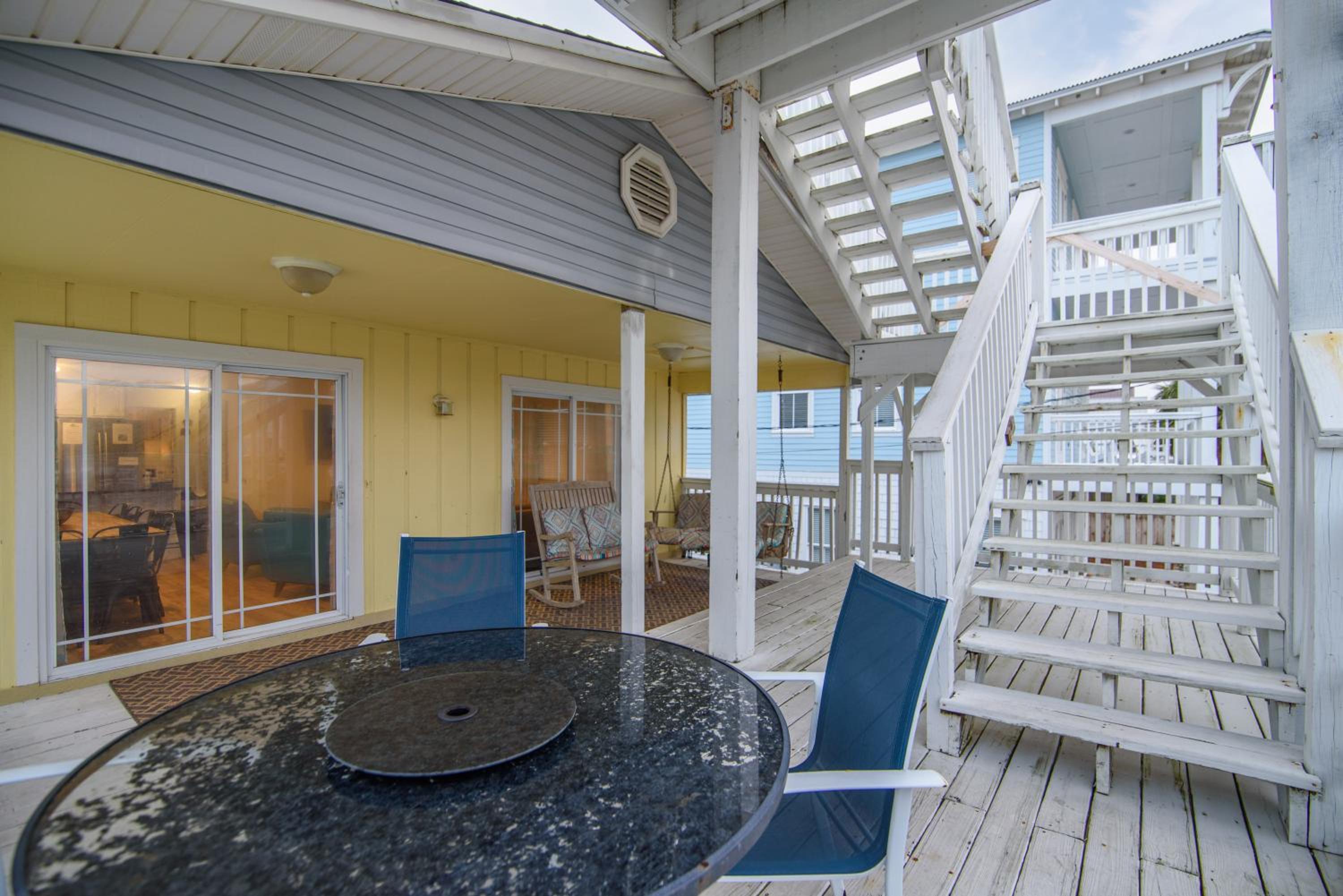 balcony & terrace
