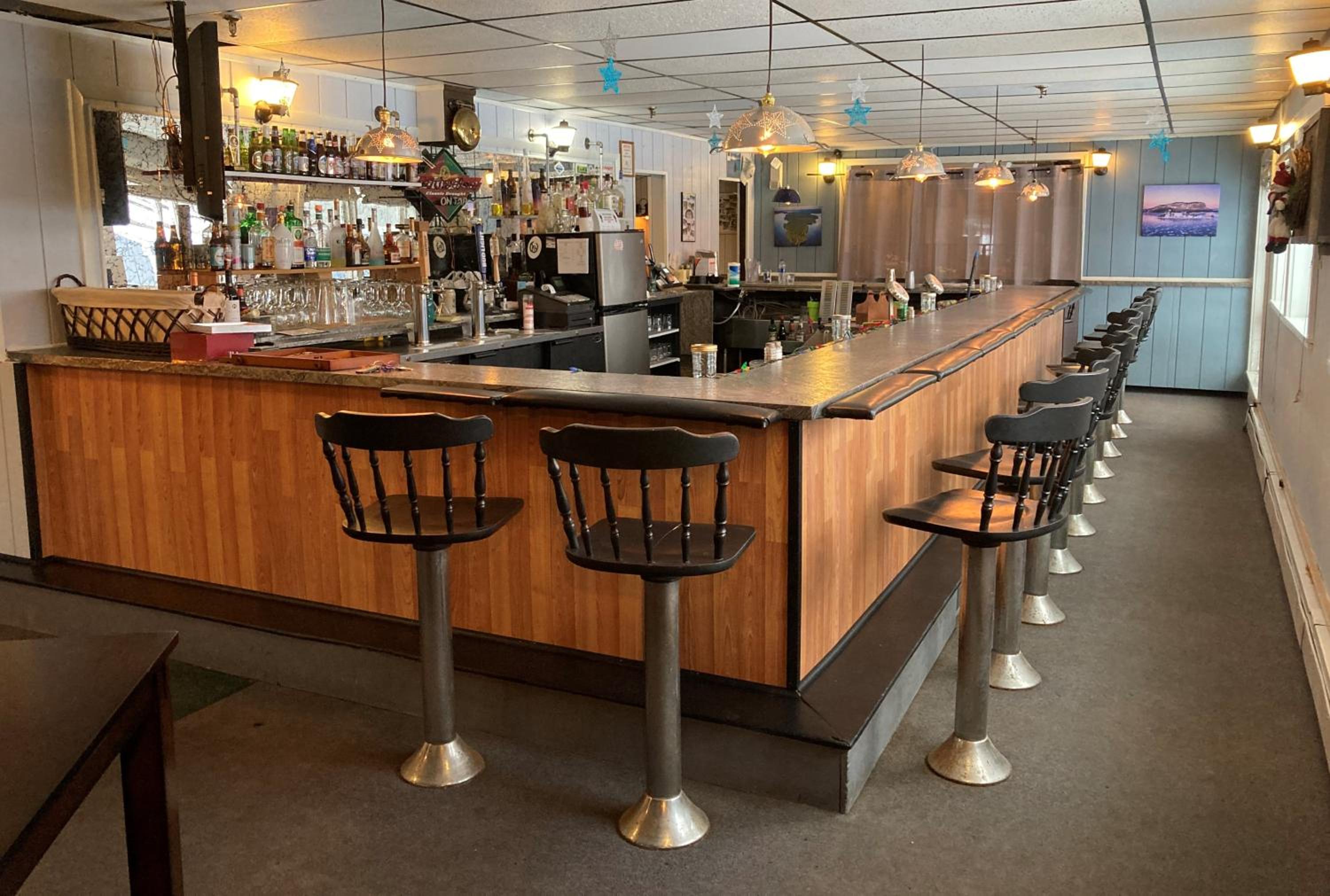 bar
