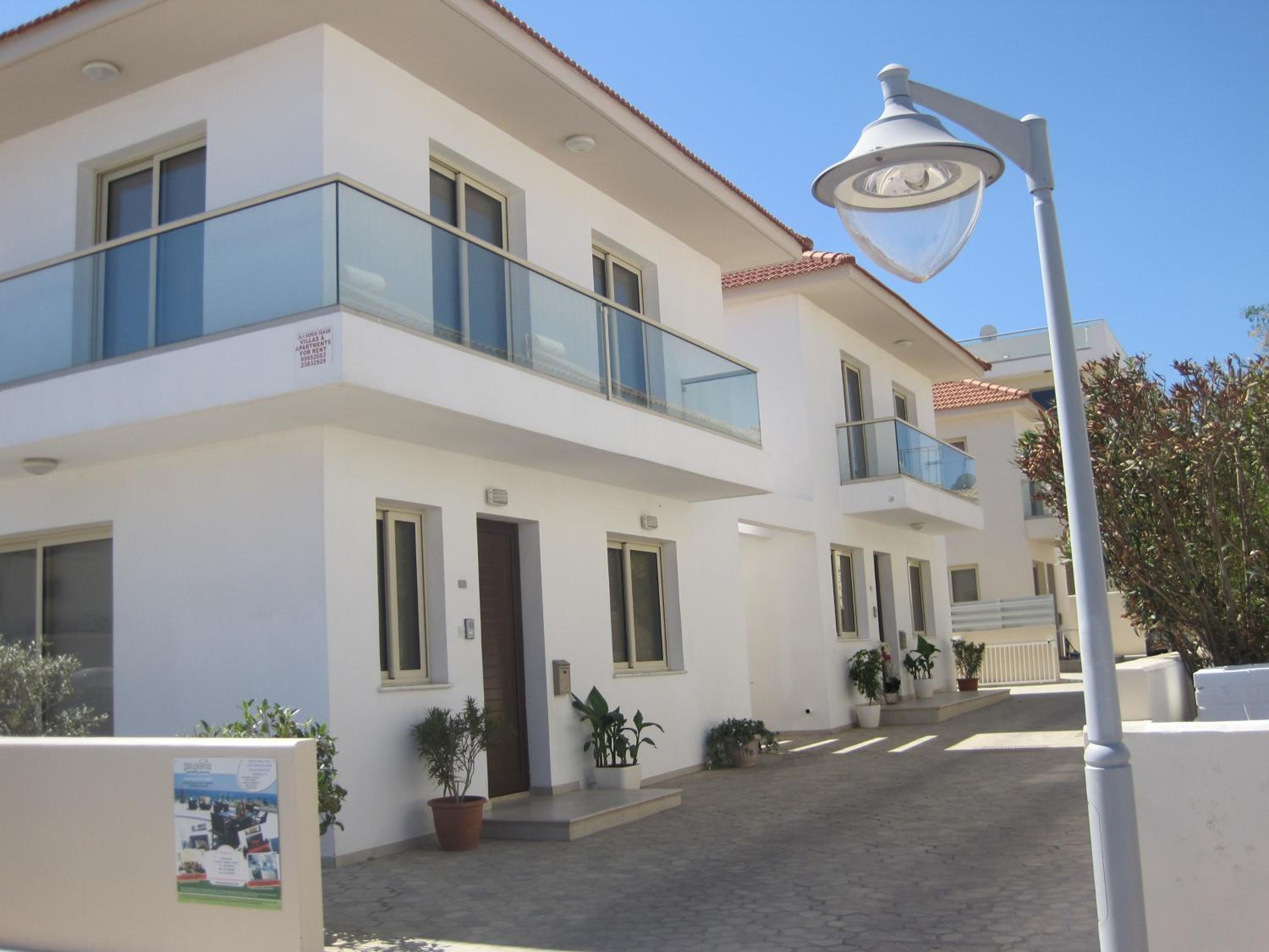 Polyxenia Isaak Luxury Villas and Apartments