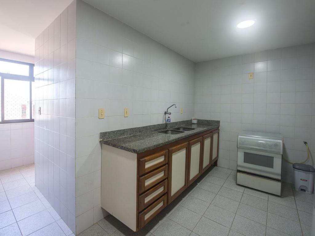 Excelente cobertura duplex a 2 quadras da Praia do Forte com 4 quartos