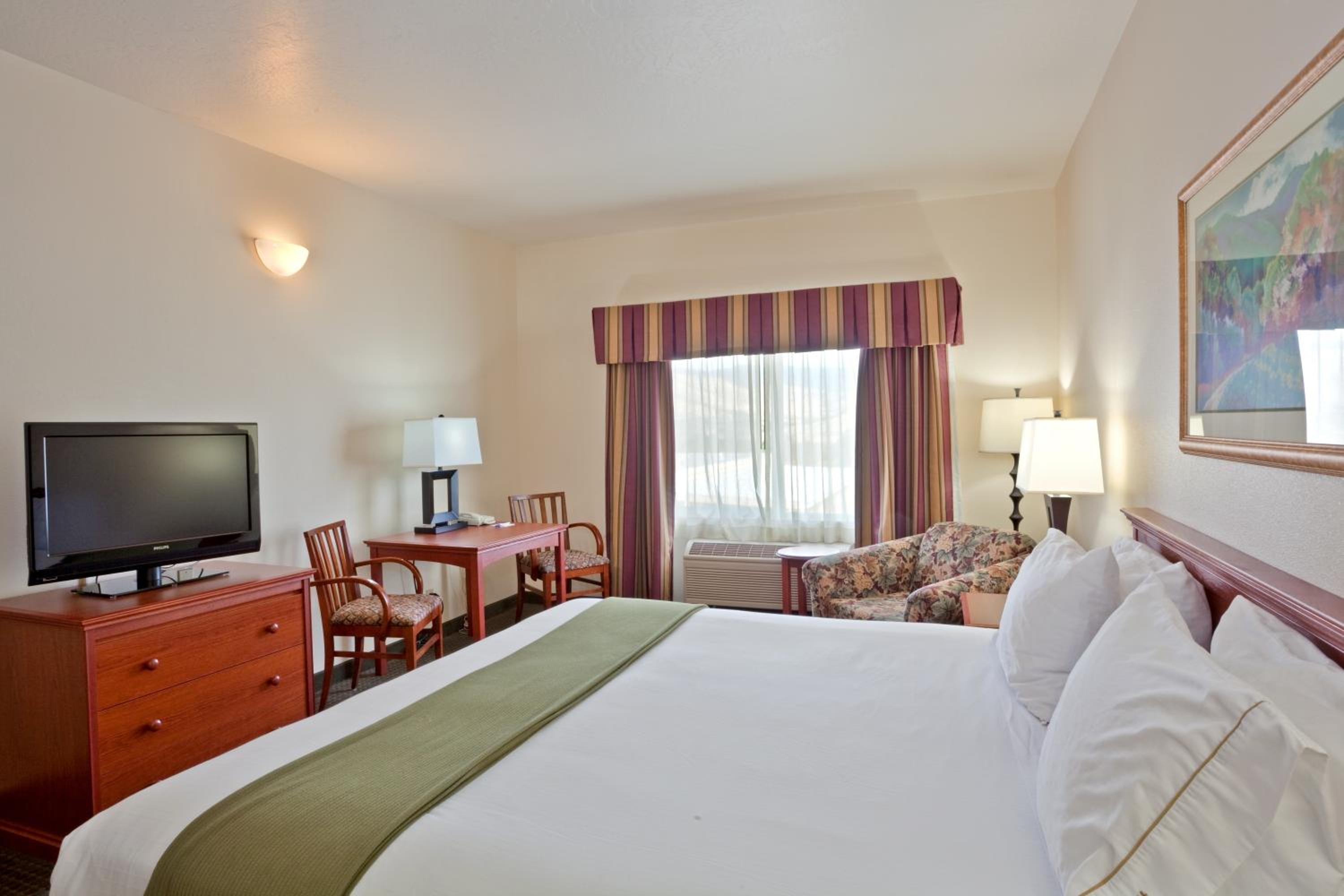 Ashland Vacations - Holiday Inn Express Hotel Suites Ashland, an IHG Hotel - Property Image 17