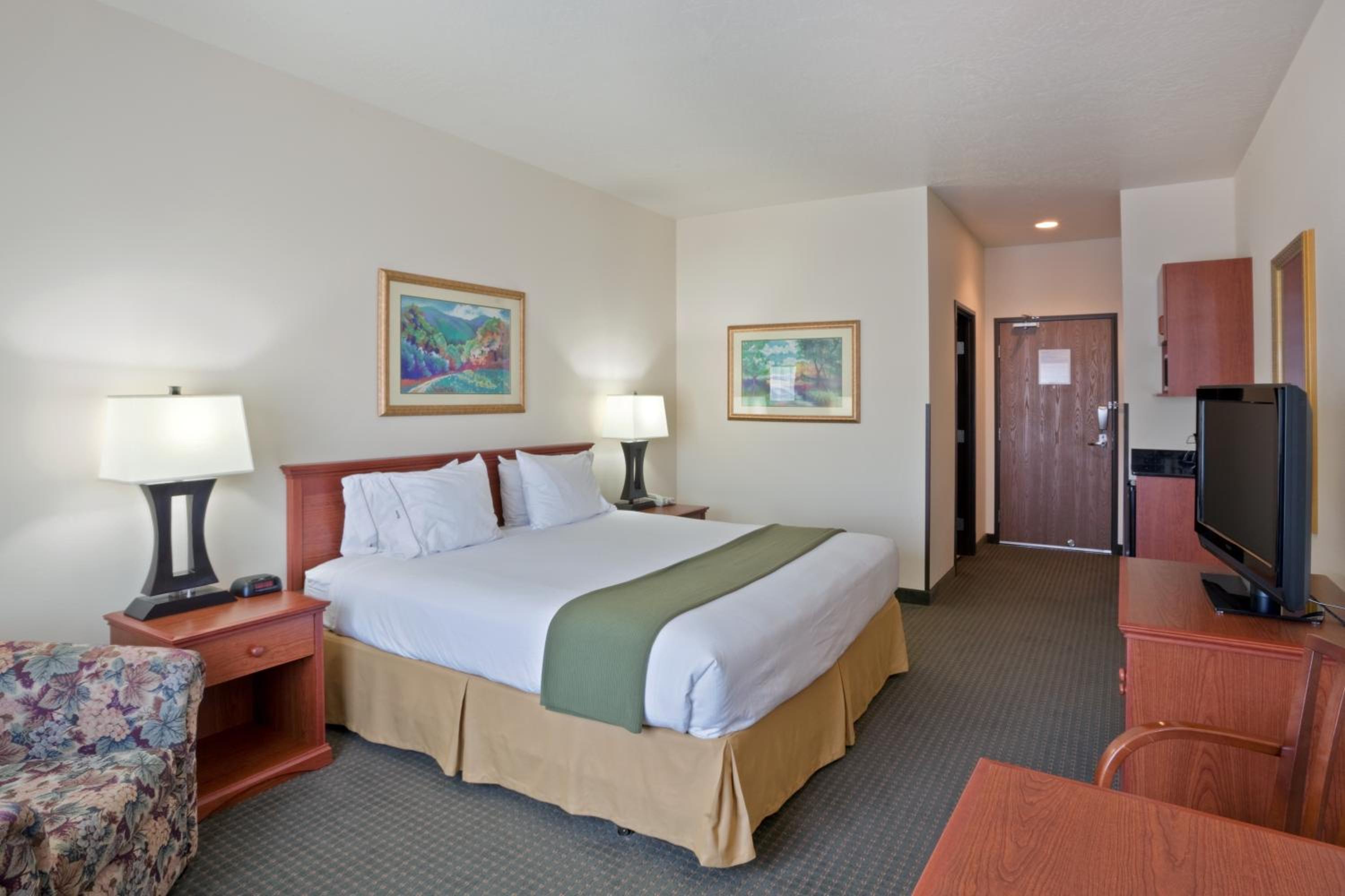 Ashland Vacations - Holiday Inn Express Hotel Suites Ashland, an IHG Hotel - Property Image 61