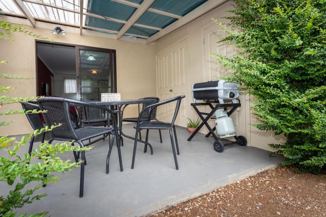 Altona Garden Retreat
