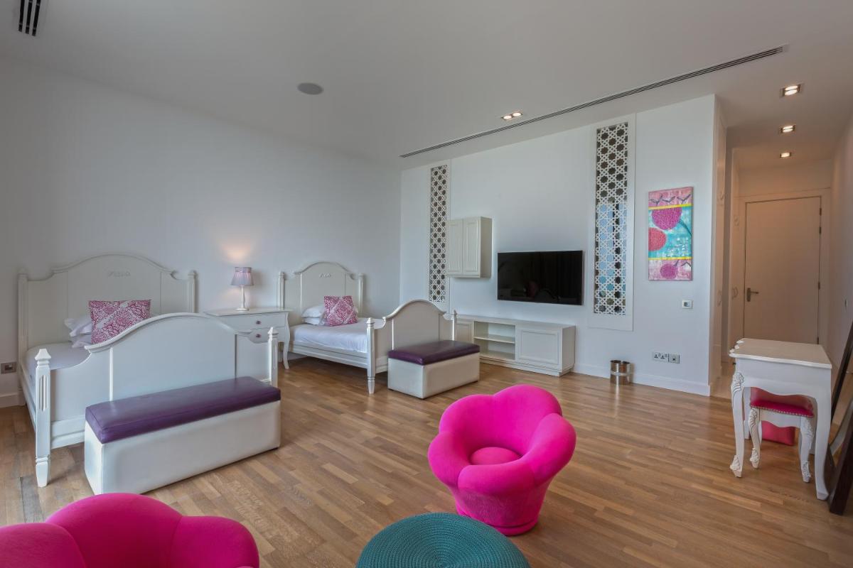 Paradise Nurai Villa - 6 Bedrooms