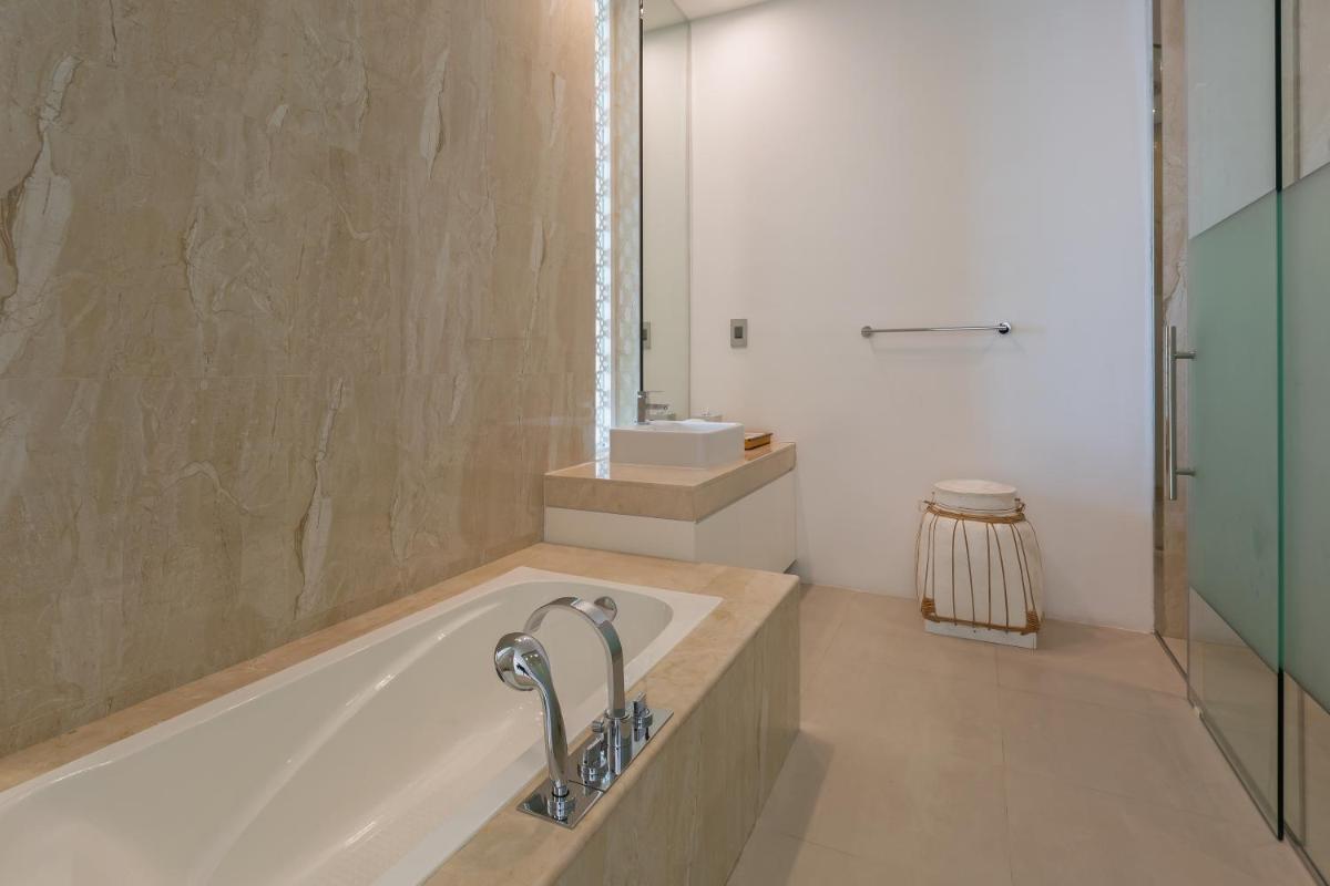 Paradise Nurai Villa - 6 Bedrooms