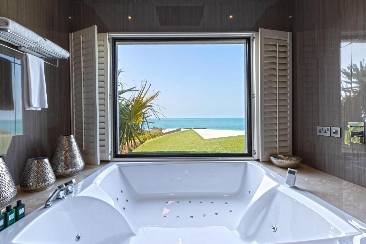 Paradise Nurai Villa - 6 Bedrooms