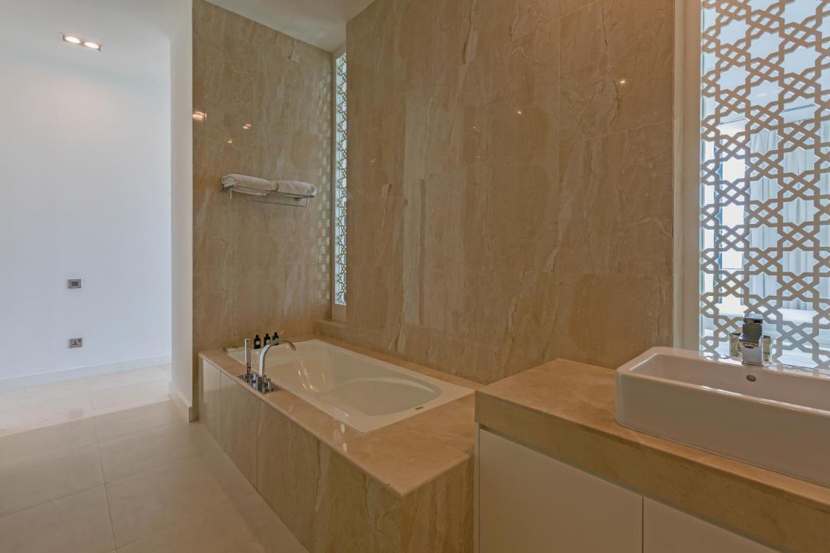 Paradise Nurai Villa - 6 Bedrooms