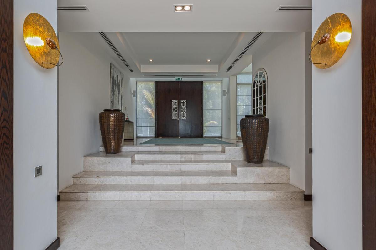 Paradise Nurai Villa - 6 Bedrooms