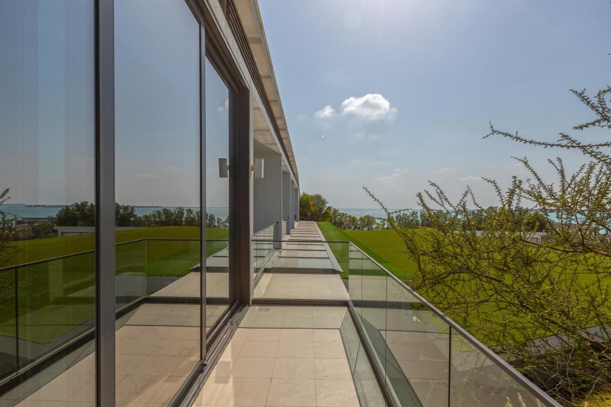 Paradise Nurai Villa - 6 Bedrooms