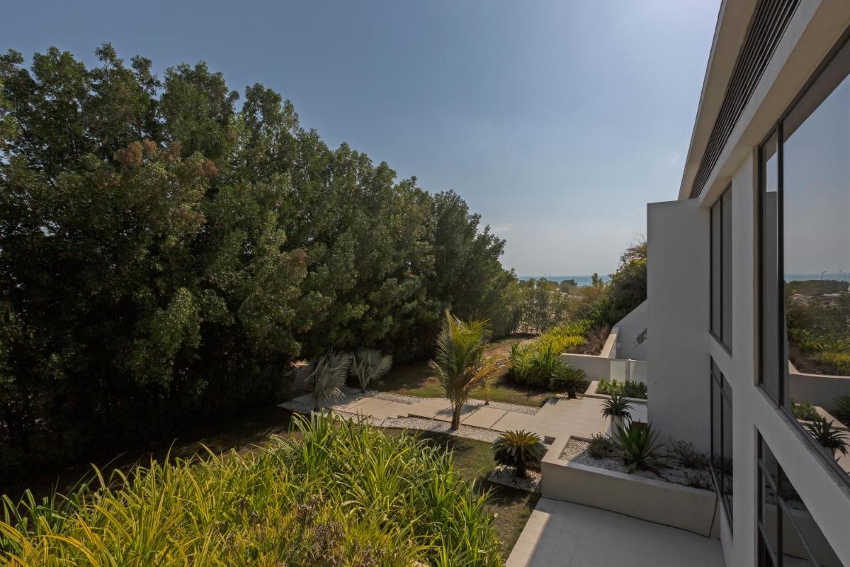 Paradise Nurai Villa - 6 Bedrooms