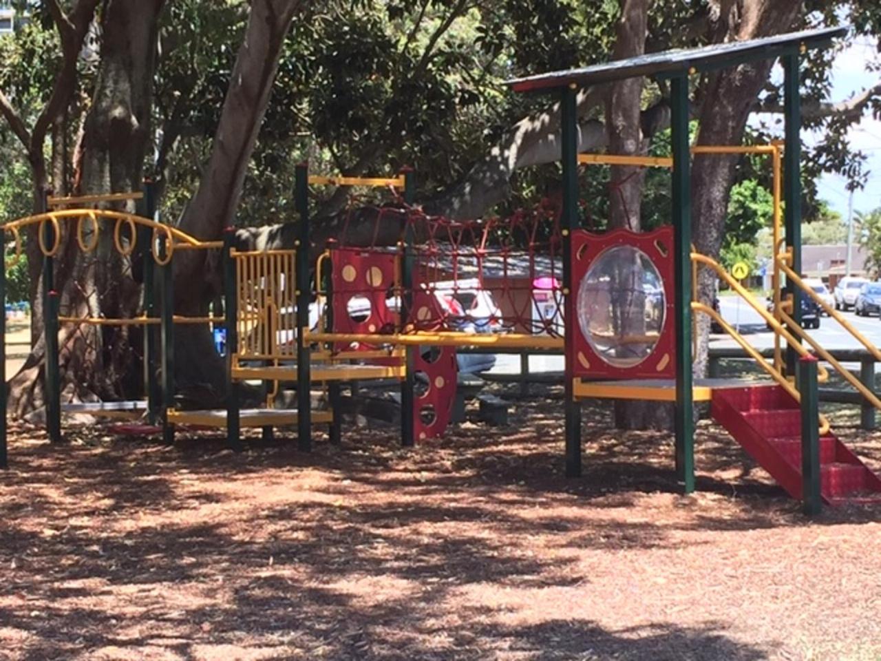 Caloundra Vacations - Just Perfect Apartment with Ocean Views - Property Image 27