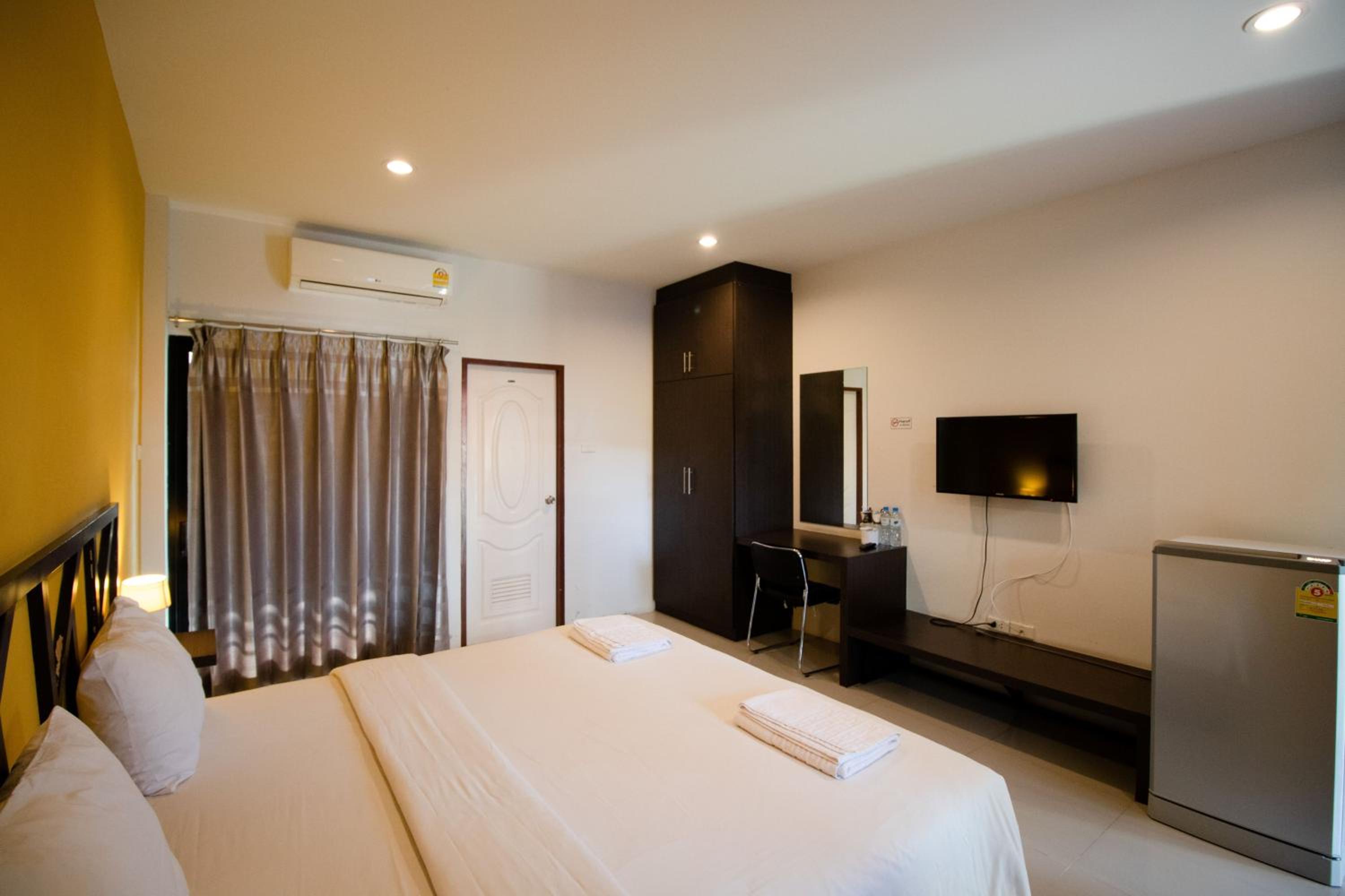 Somsamai Style Apartment