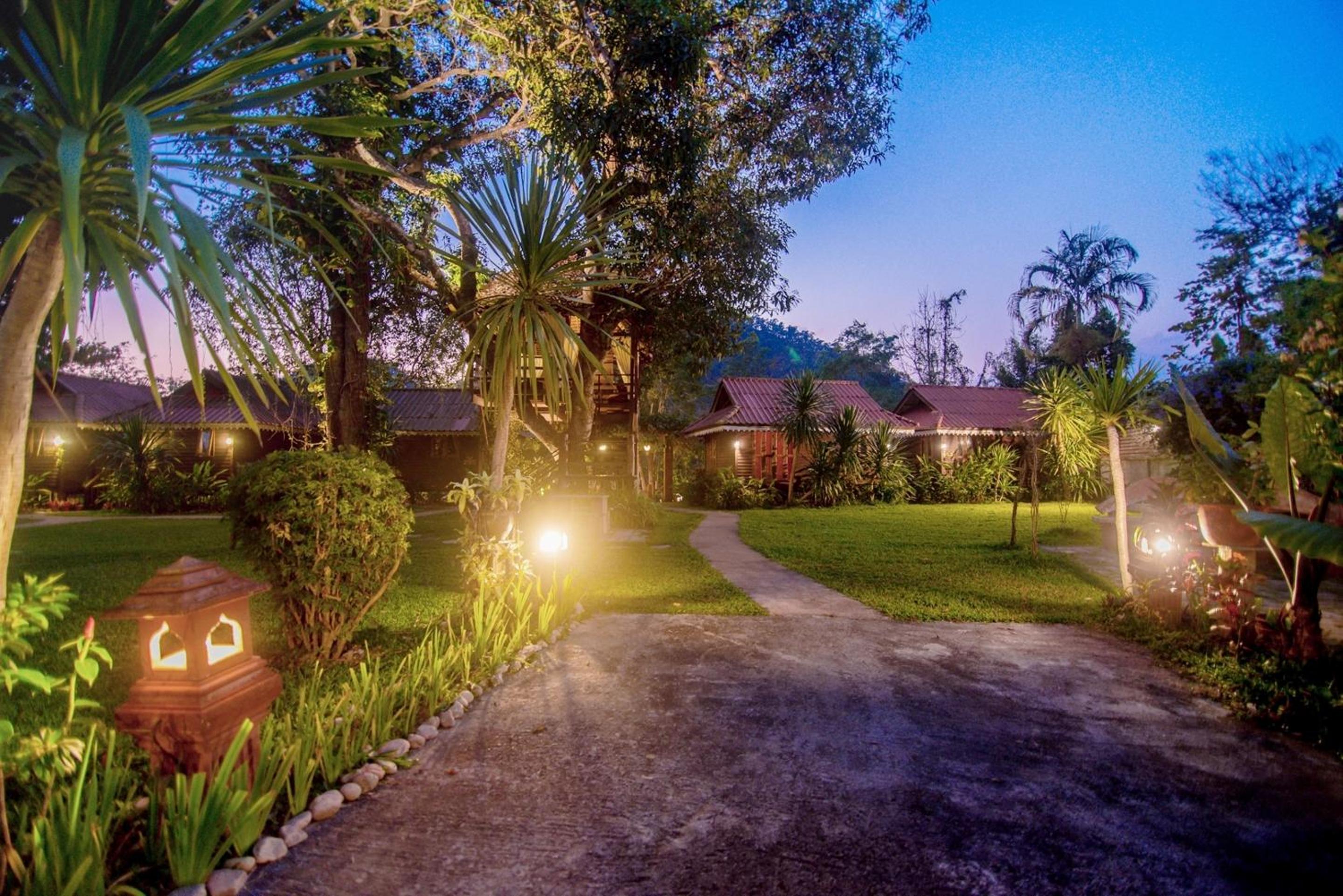 Banviewnam Camping & Resort