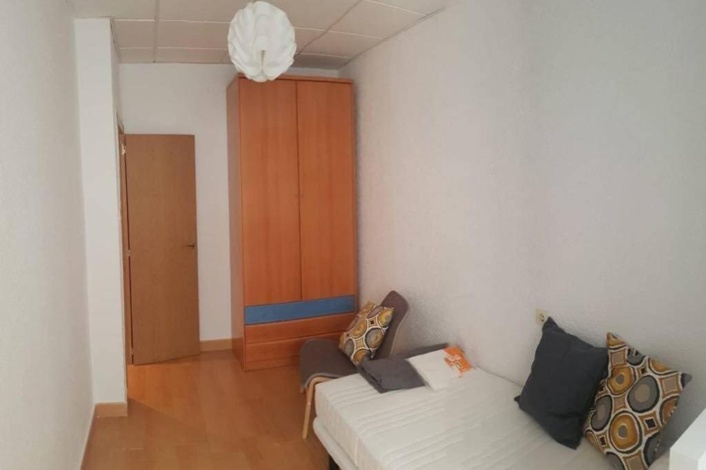 COZY Apartment In The Heart of Alicante! photo 3