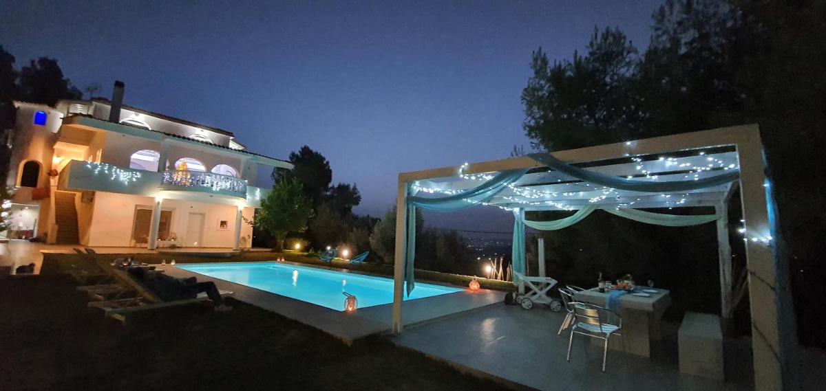 Heavenly Views-2-Apartment with Pool View Close to the Beach! photo 3