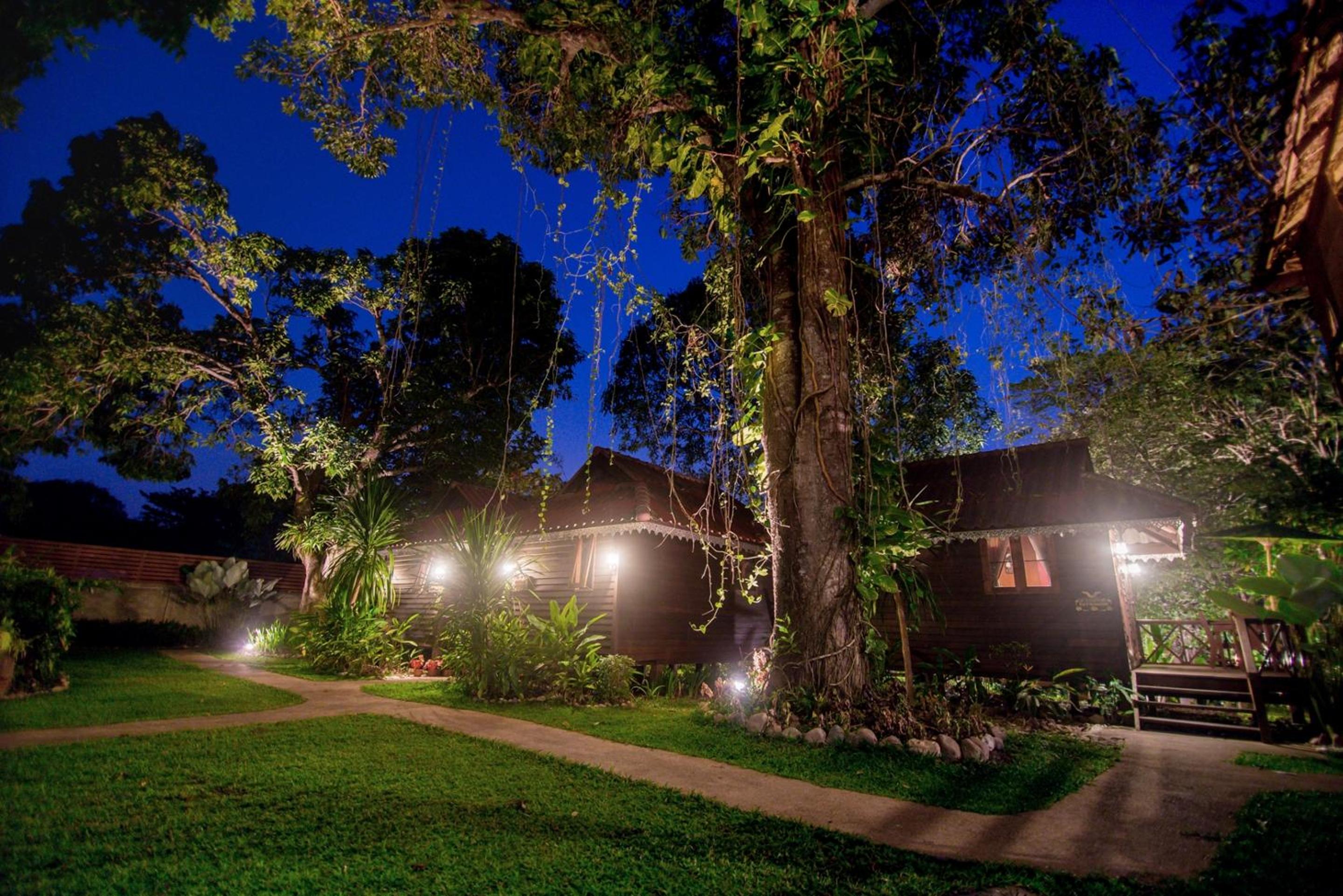 Banviewnam Camping & Resort