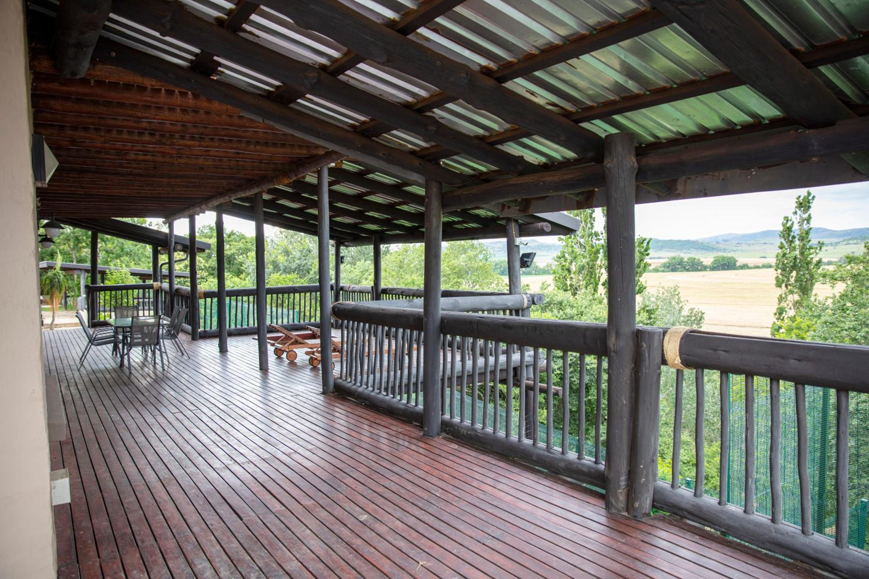 Riverbend Berg Lodge view 5