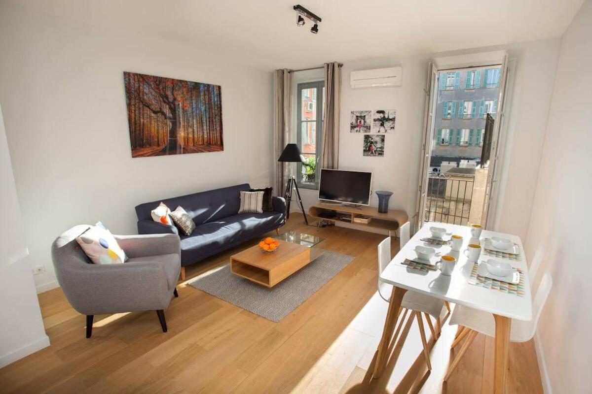 F2 TERRASSE, MODERNE, HYPER CENTRE, CLIM, ASCENSEUR- dubouchage photo 3