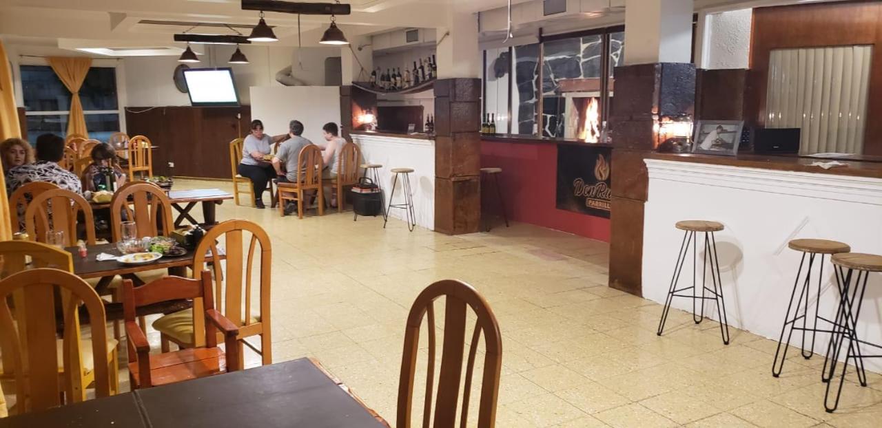 Hotel Caleta Olivia Hueso Per