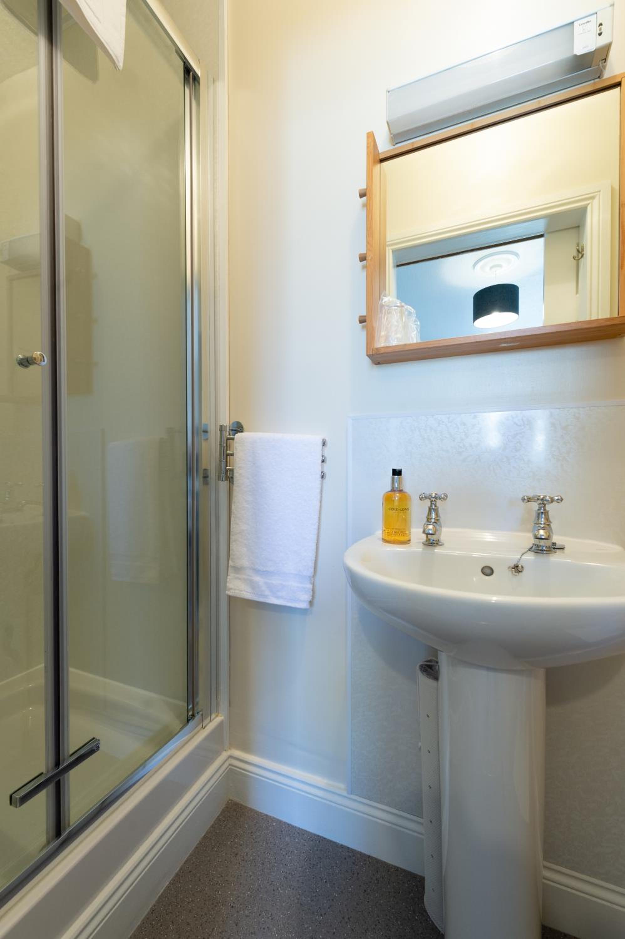 Penrith Vacations - Blue Swallow - Property Image 32