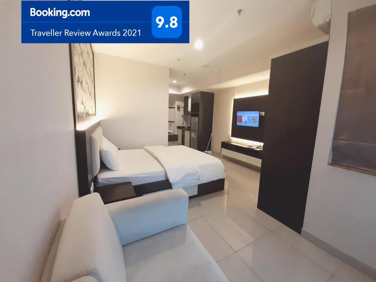 Apartemen Grand Kamala Lagoon Studio By Bonzela Property, Bekasi - 22