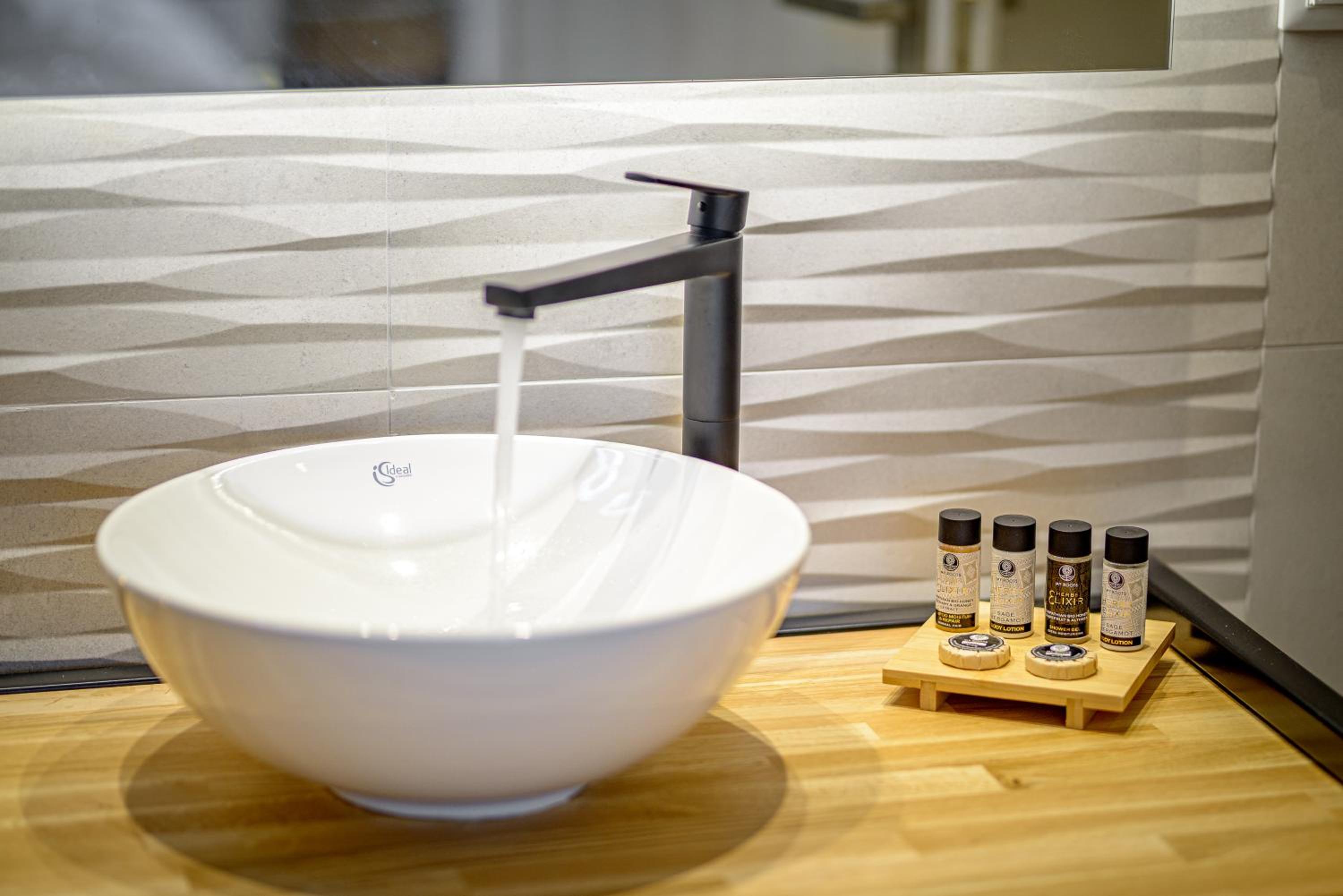 Thealos Santorini photo 3