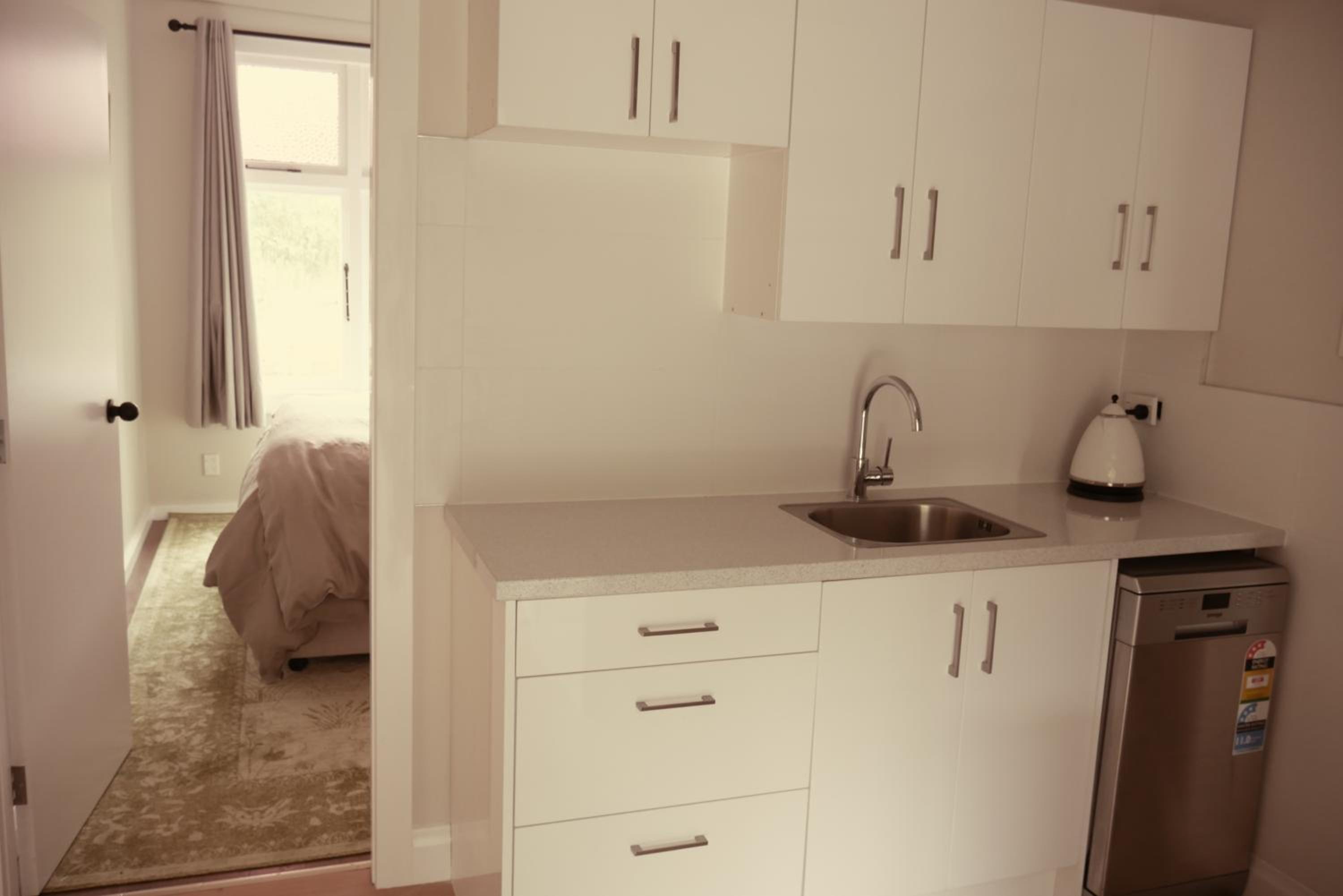 Apartment on St Georges view 4