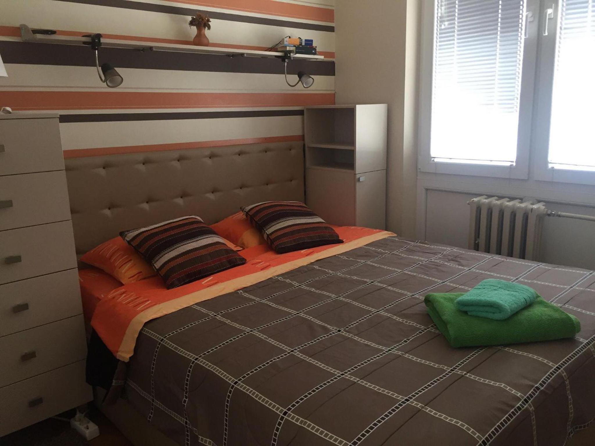 Skopje - center bright apartment