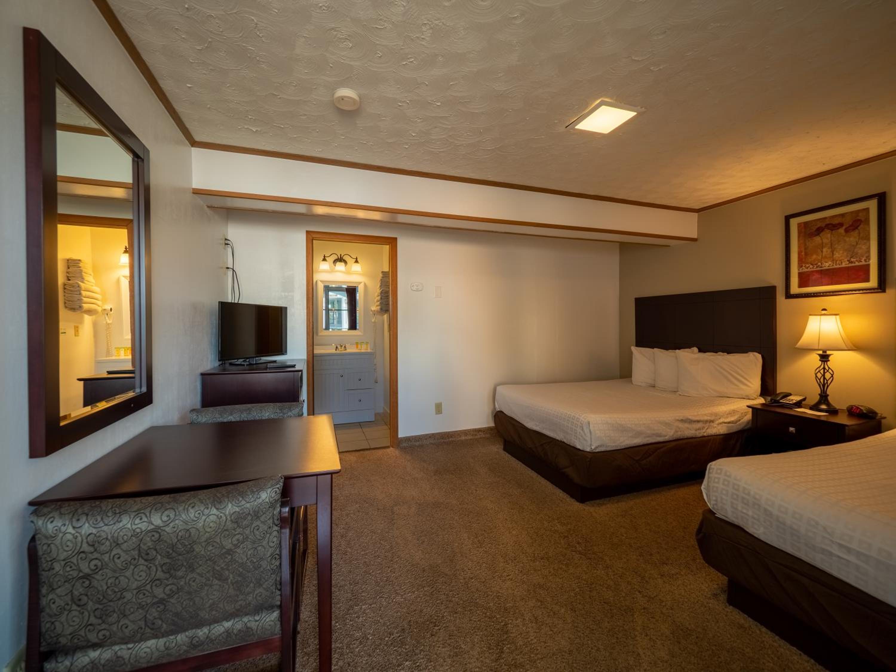 Lake 'N Pines Motel