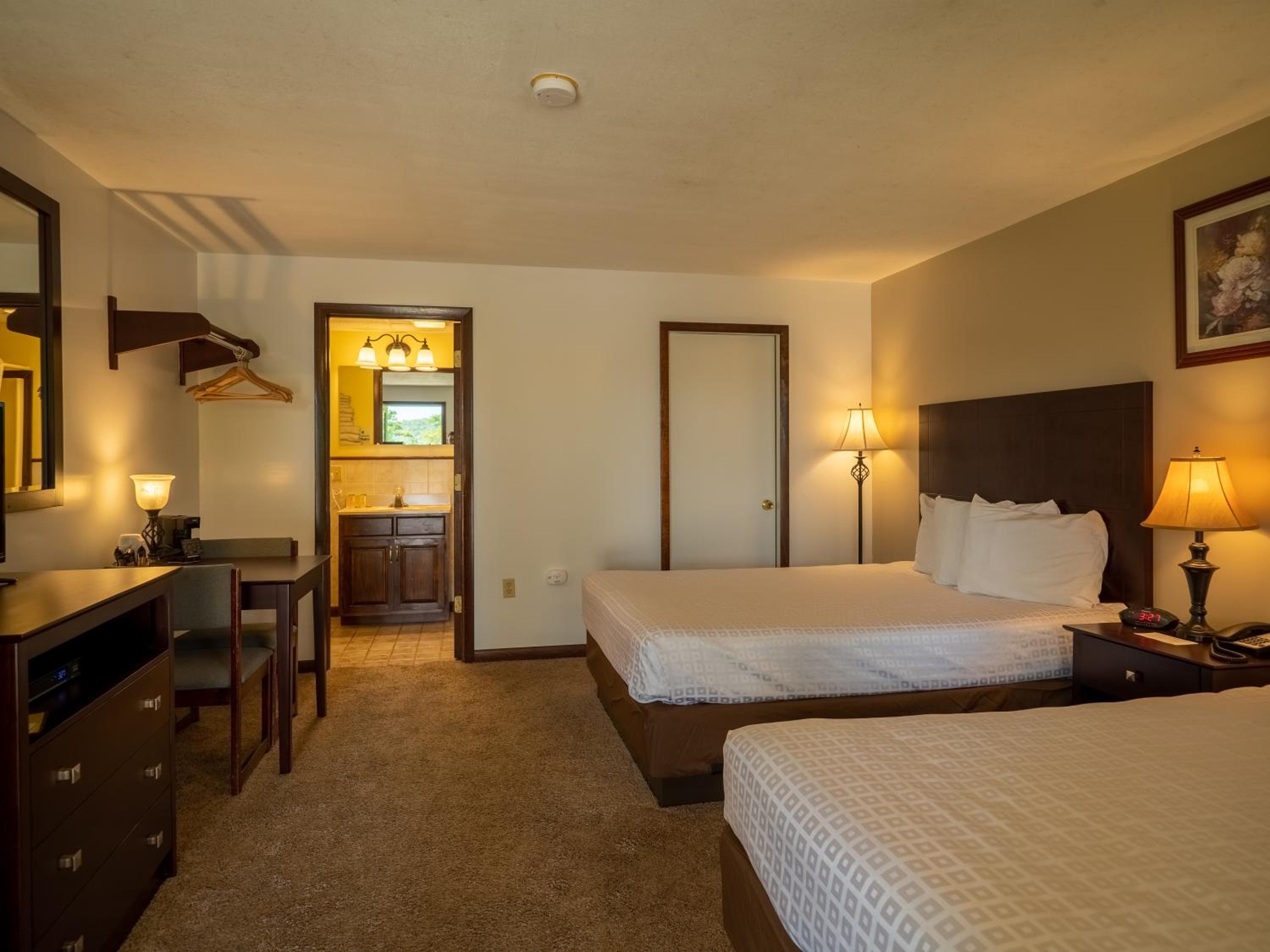 Lake 'N Pines Motel