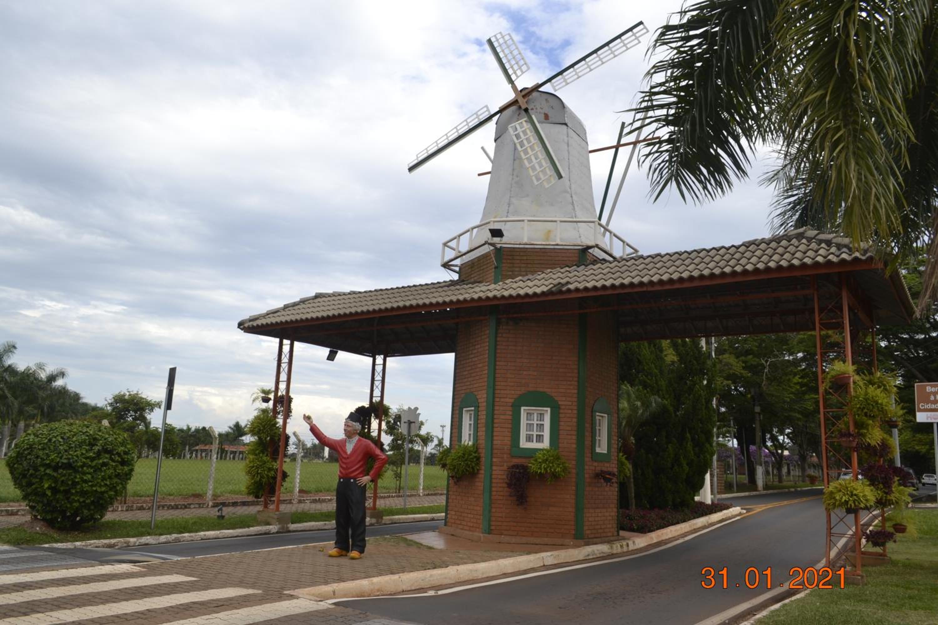 Apto Top Centrum Holambra/excelente localização