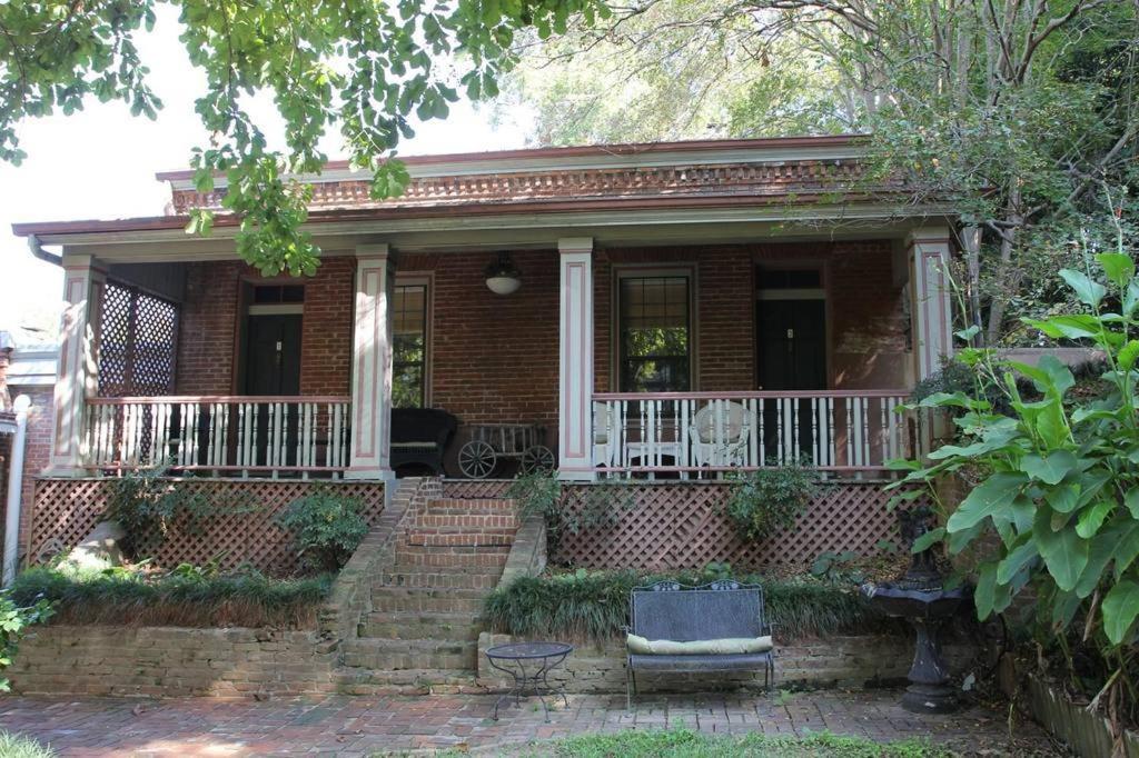Corners Mansion Inn - A Bed and Breakfast