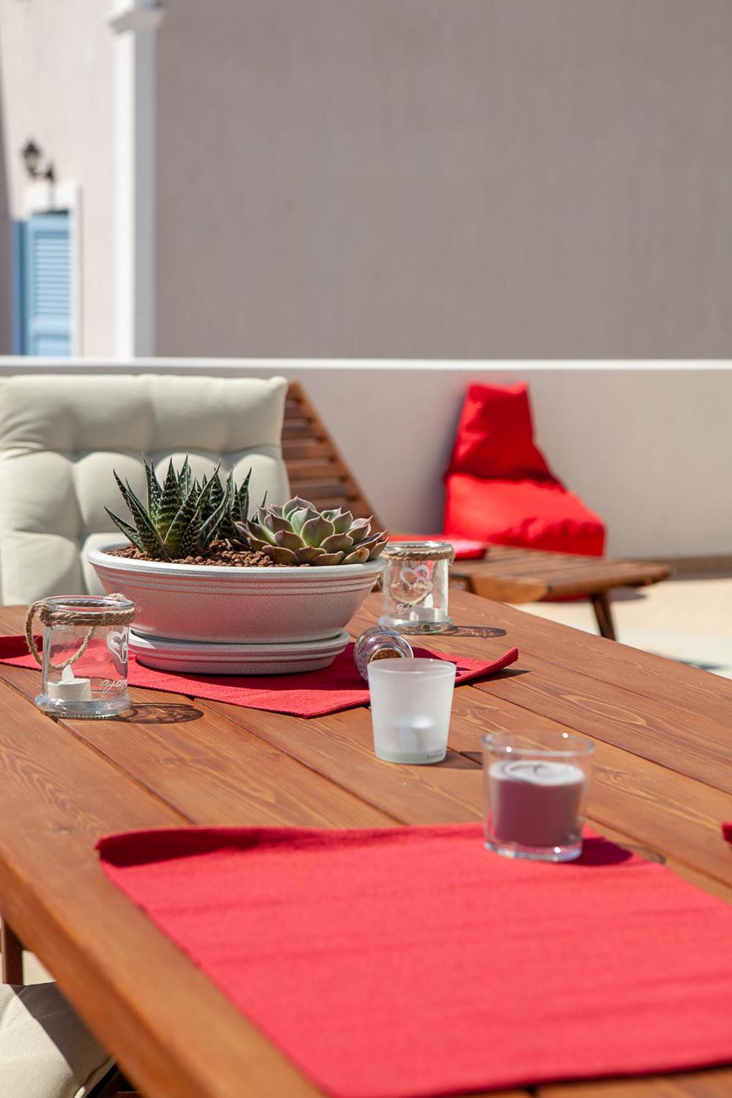 Sunrise Apartment Santorini
