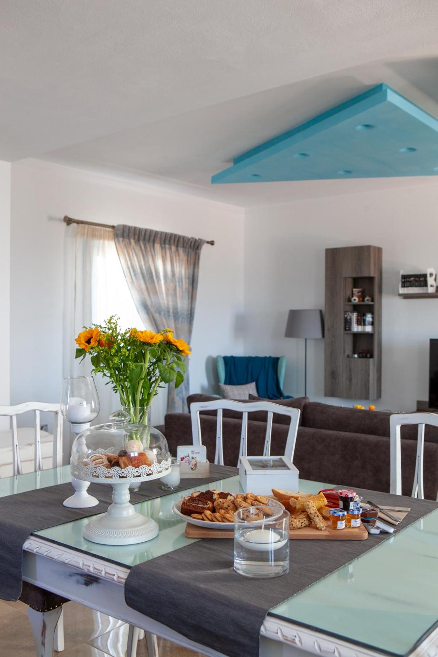 Sunrise Apartment Santorini