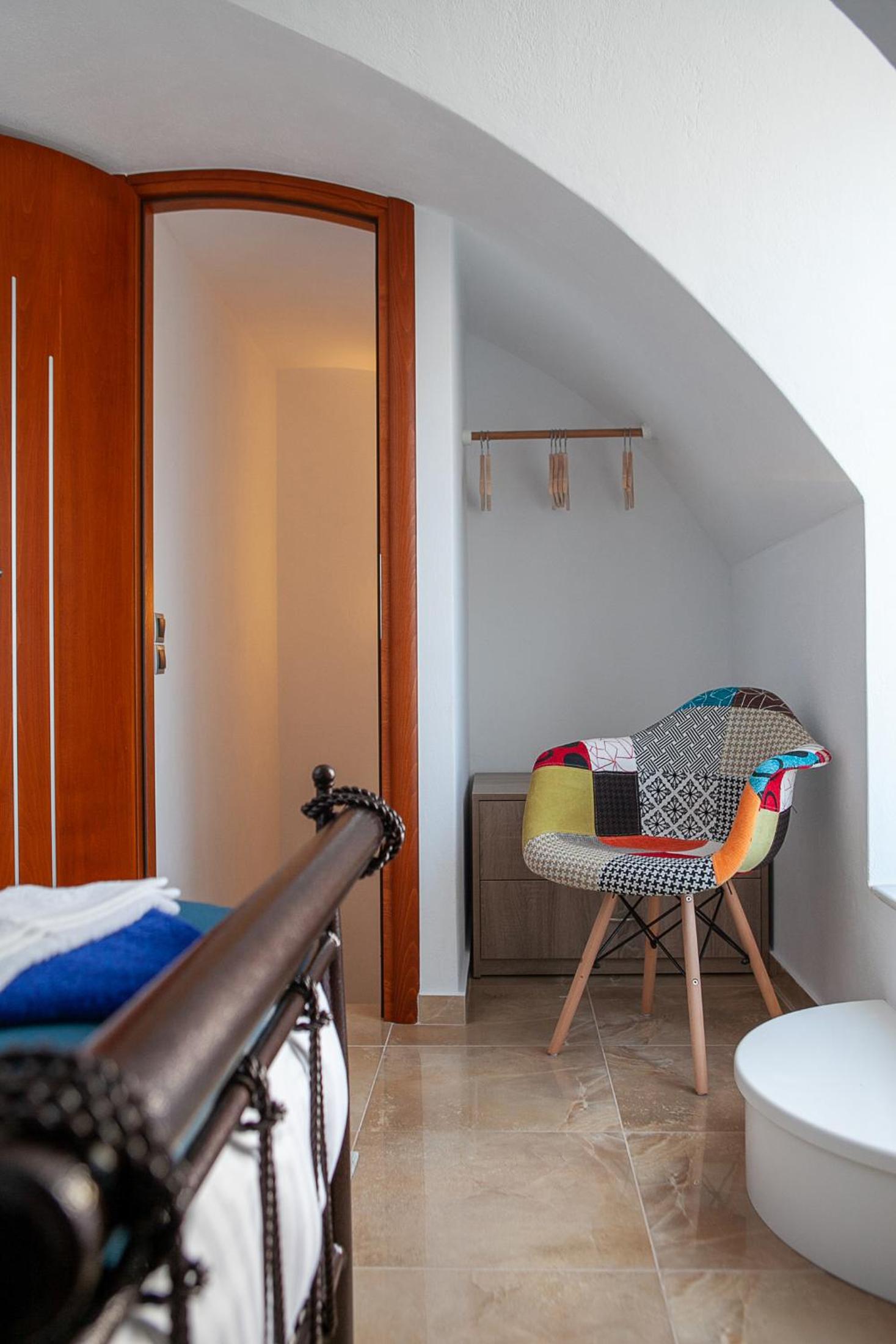 Sunrise Apartment Santorini