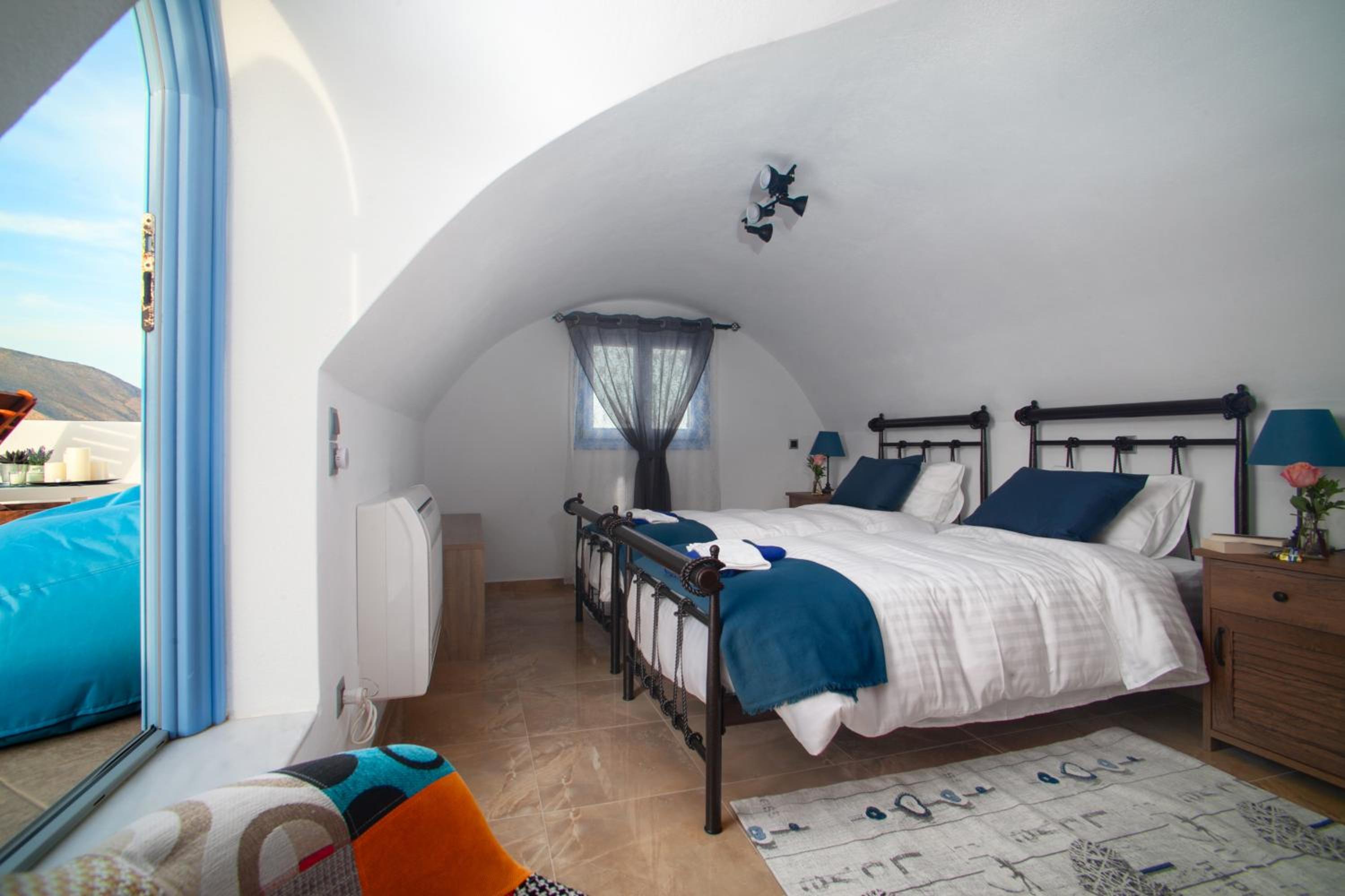 Sunrise Apartment Santorini
